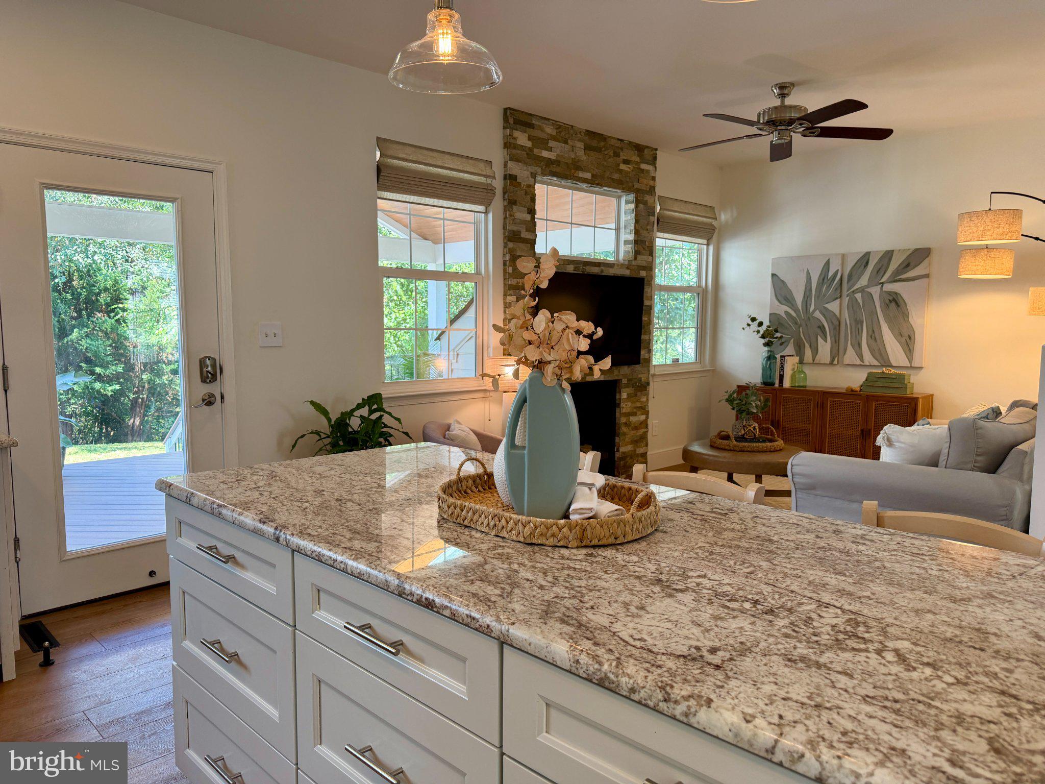 10009 BORELAND COURT