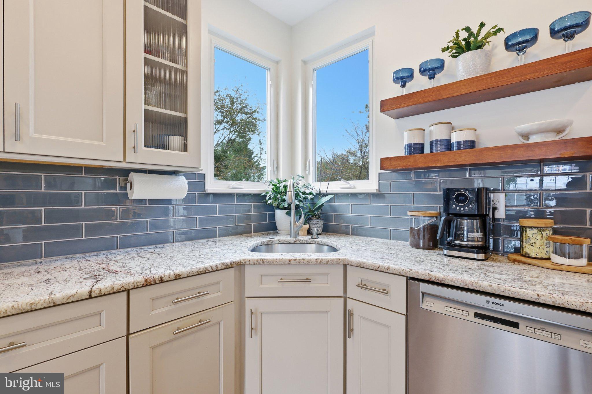 10009 BORELAND COURT