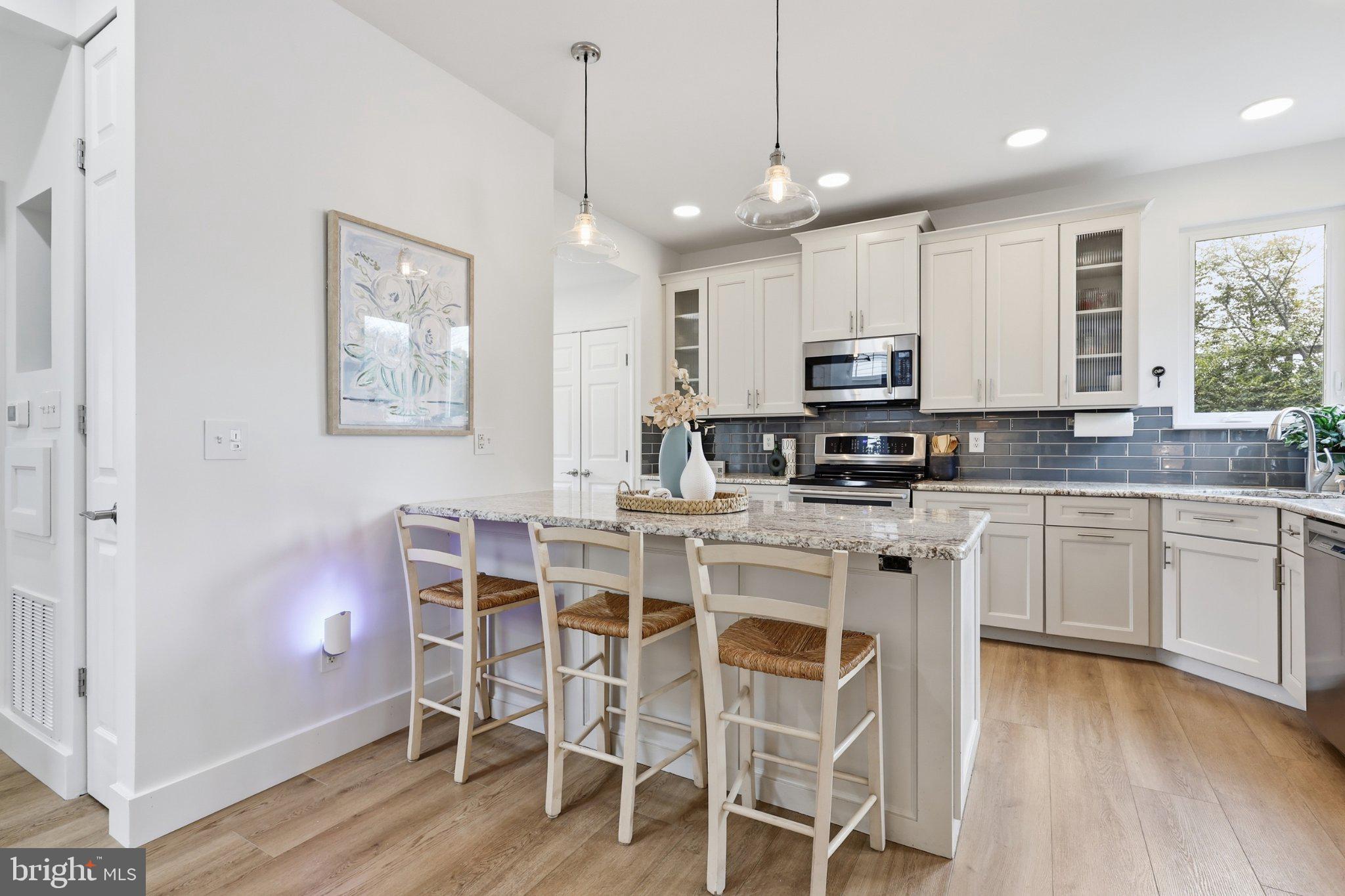 10009 BORELAND COURT