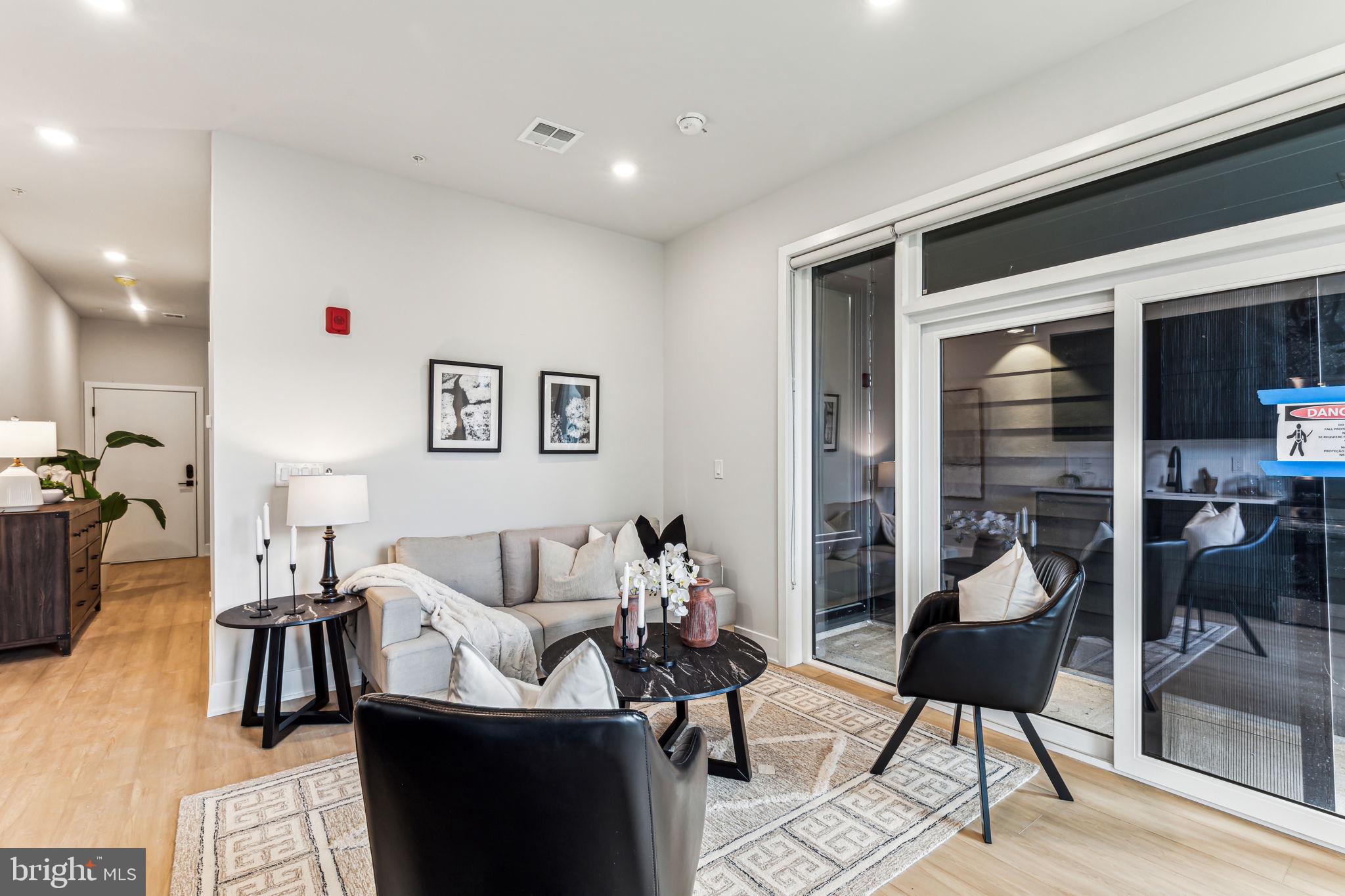 ROXBOROUGH - Residential Lease