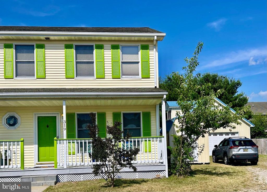 Photo of 319 S Spinnaker Lane, MILTON, DE 19968 (MLS # DESU2099828)