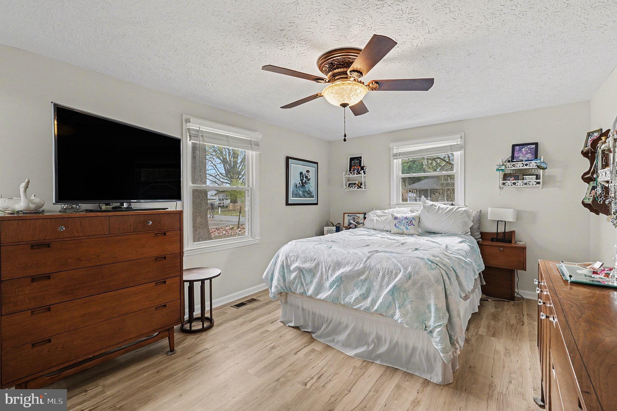 BLUFF POINT - Residential