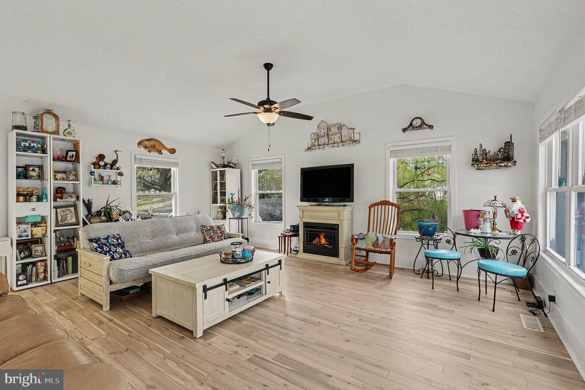 BLUFF POINT - Residential