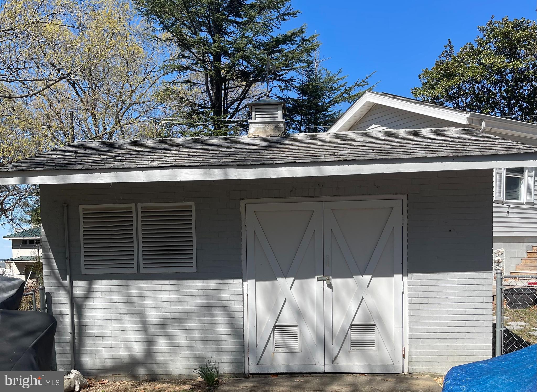 BLUFF POINT - Residential