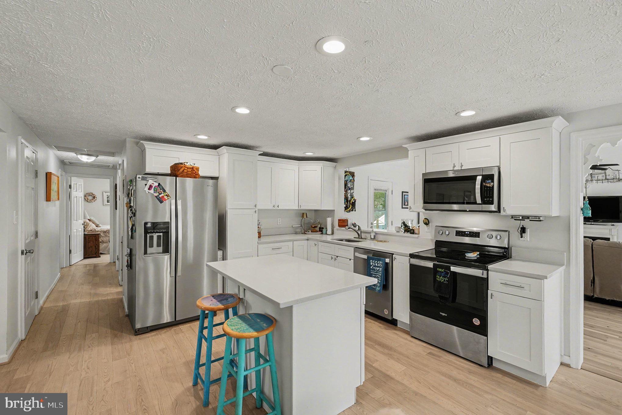 BLUFF POINT - Residential