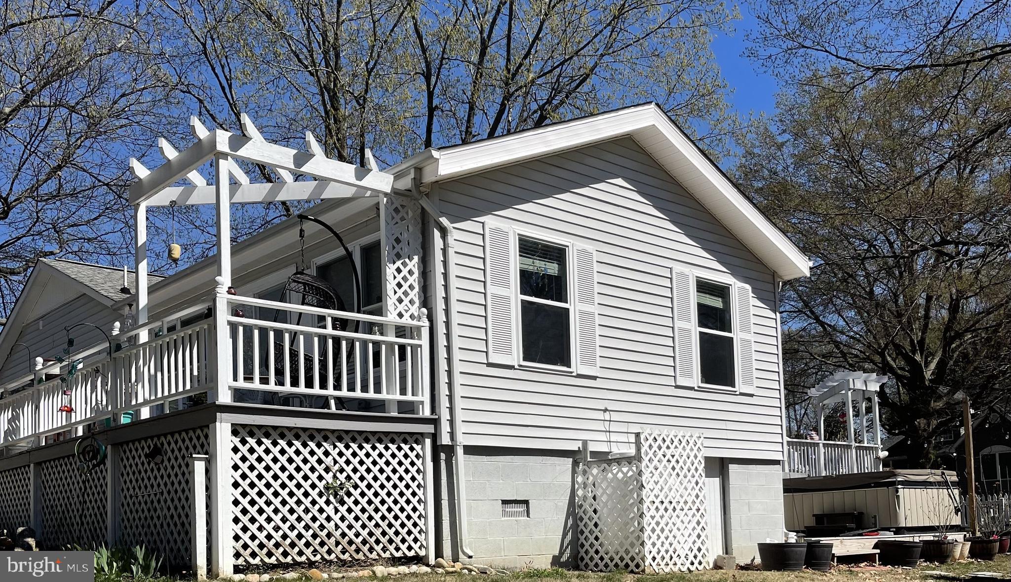 BLUFF POINT - Residential