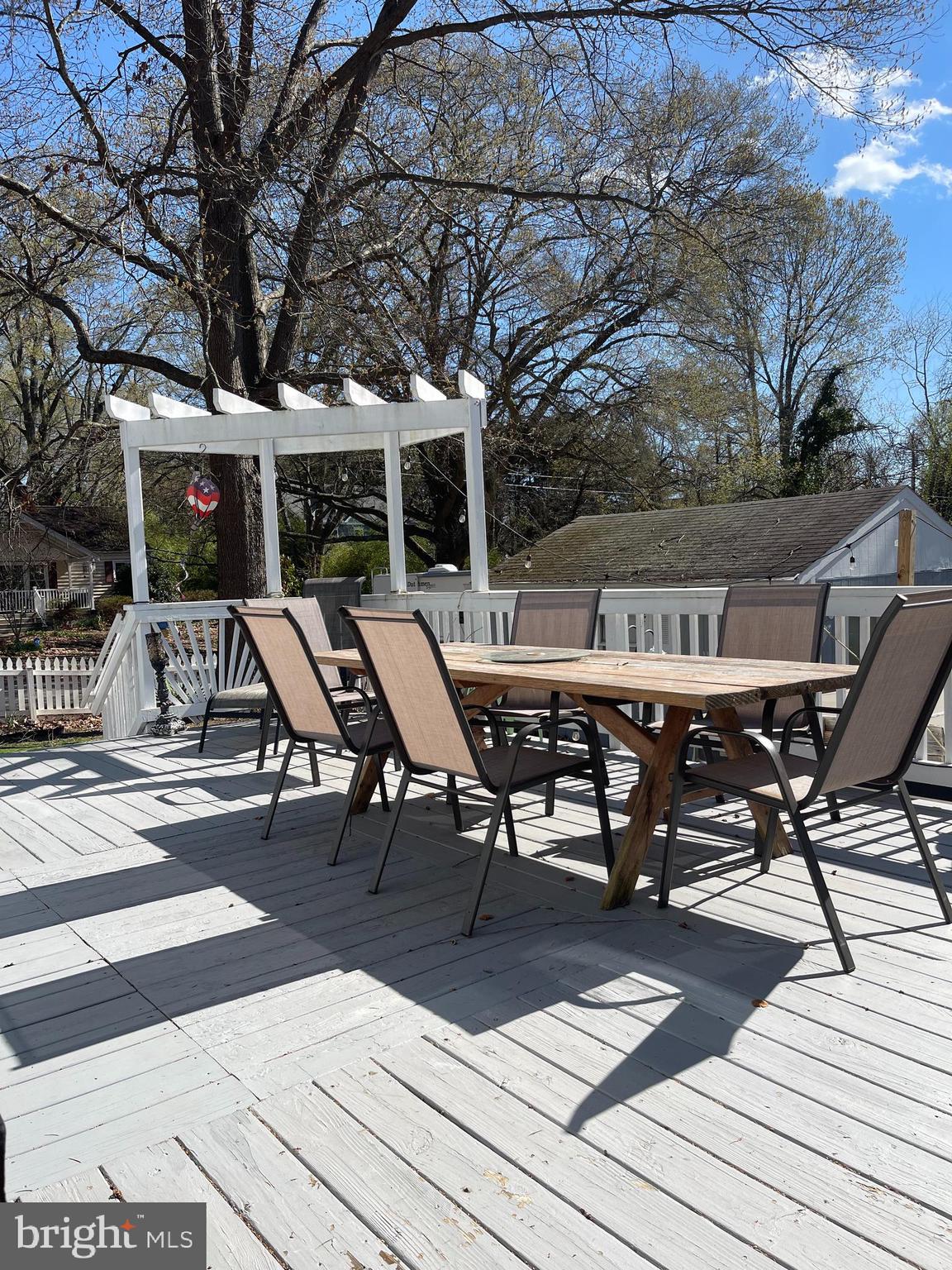 BLUFF POINT - Residential