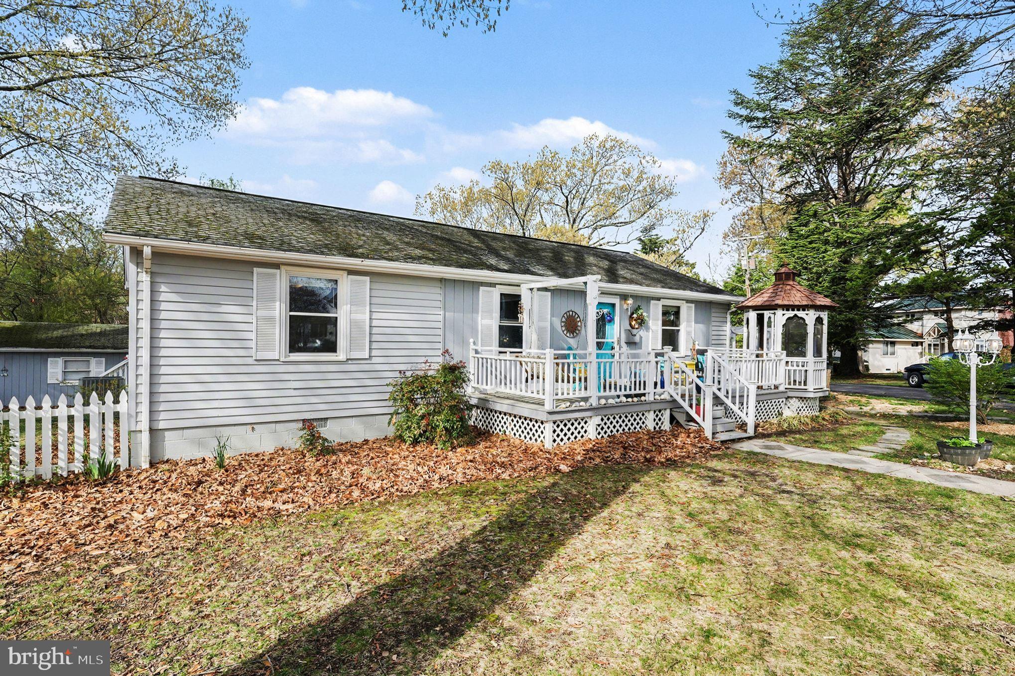 BLUFF POINT - Residential