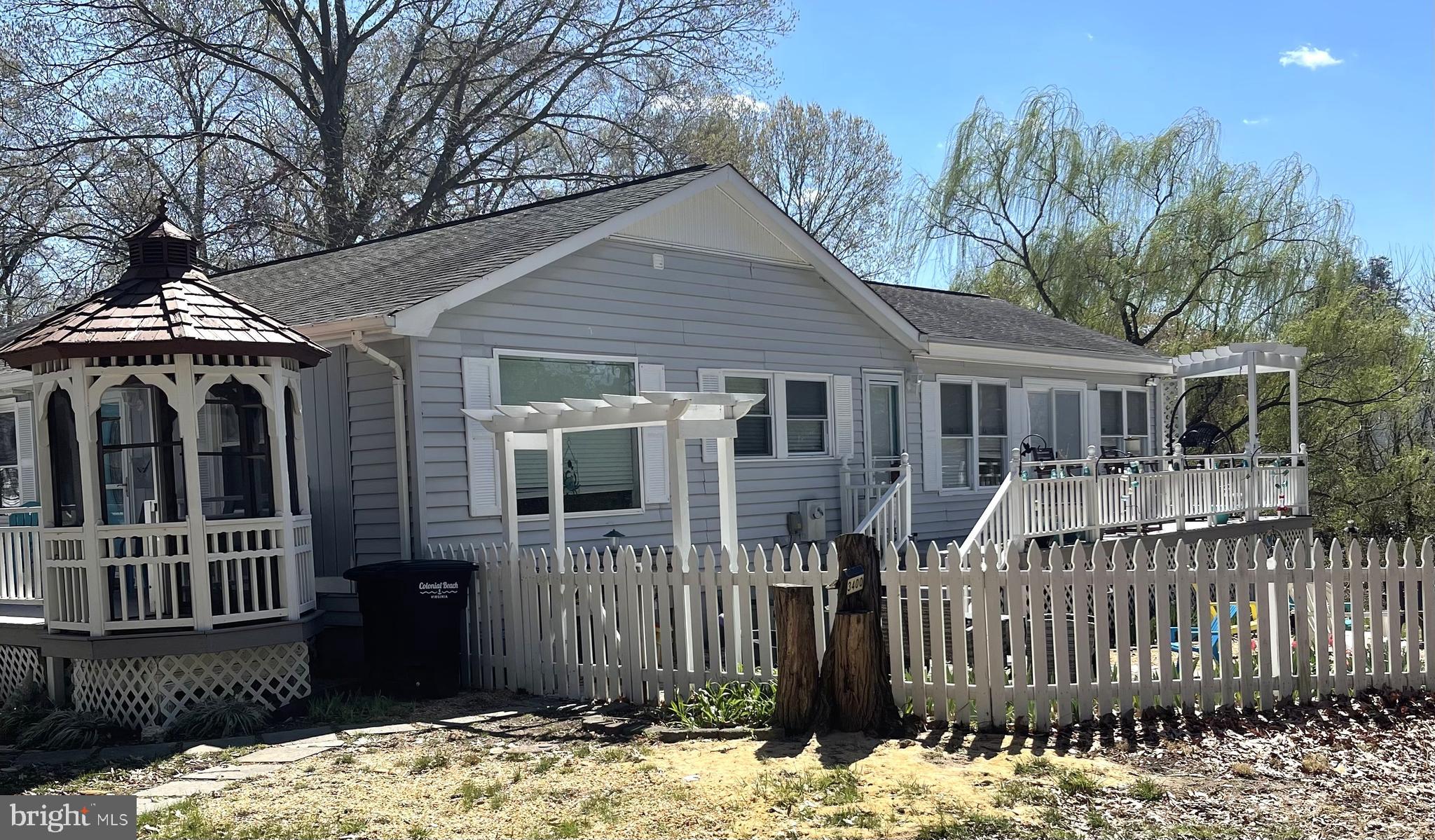 BLUFF POINT - Residential