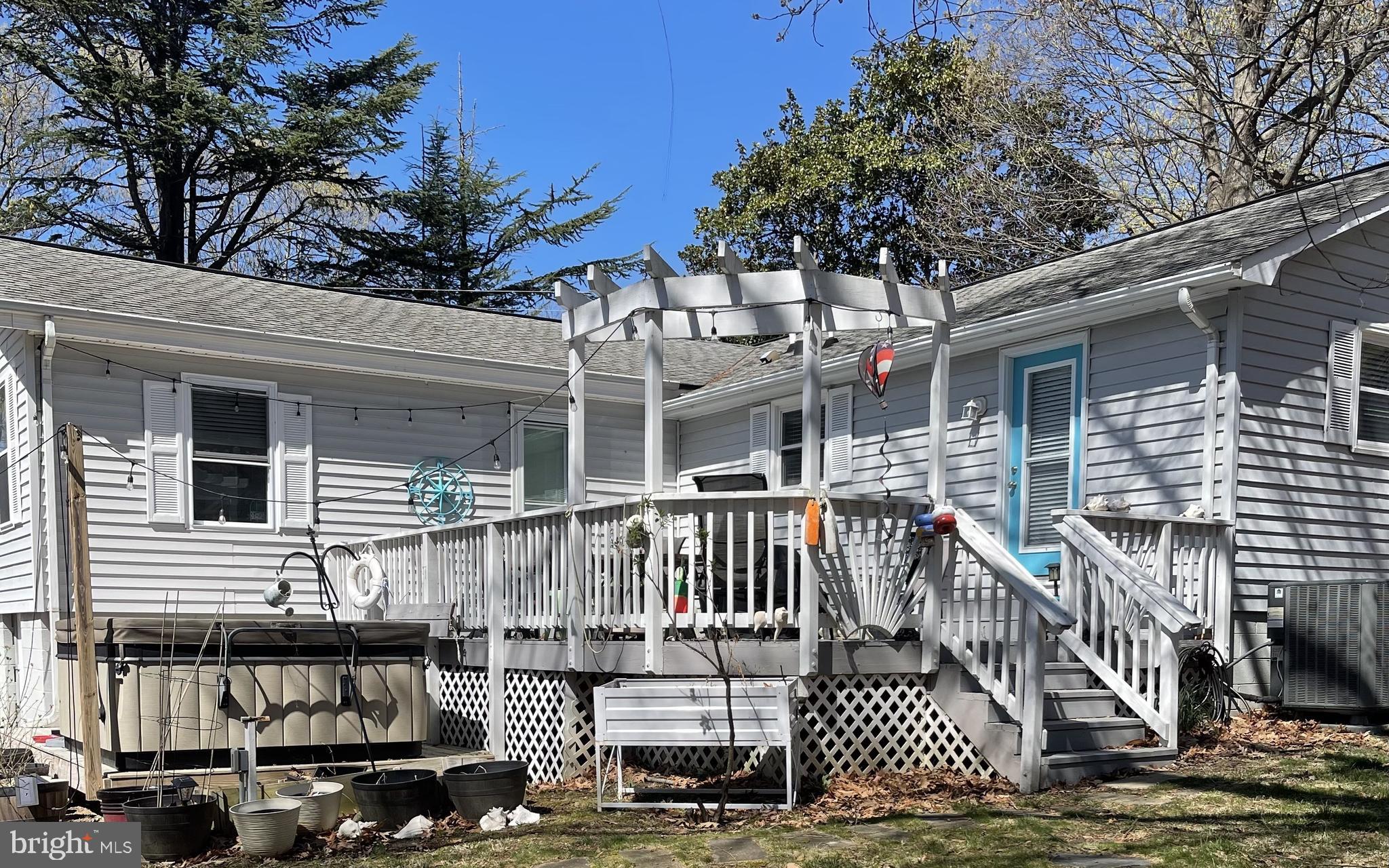 BLUFF POINT - Residential