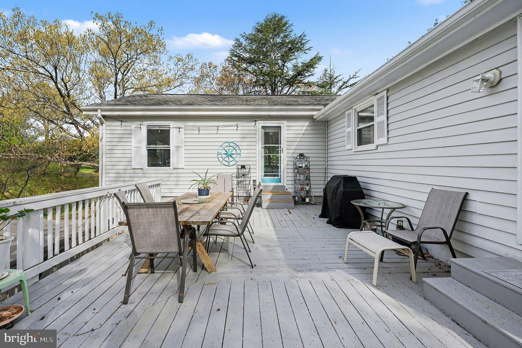 BLUFF POINT - Residential