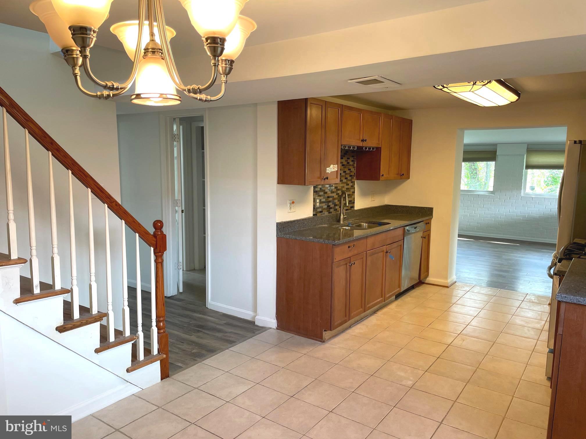 WOODBRIDGE - Residential Lease