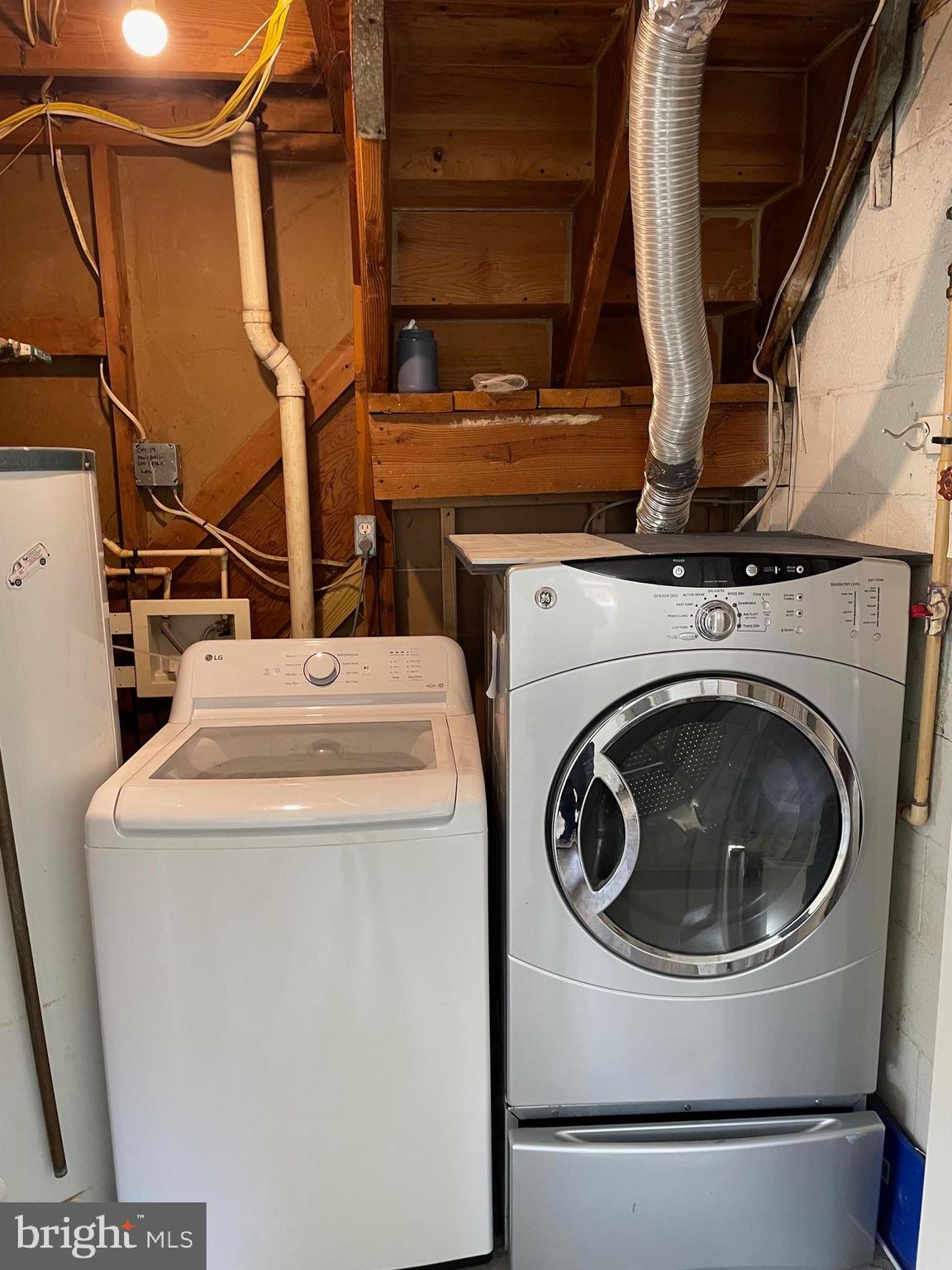 WOODBRIDGE - Residential Lease