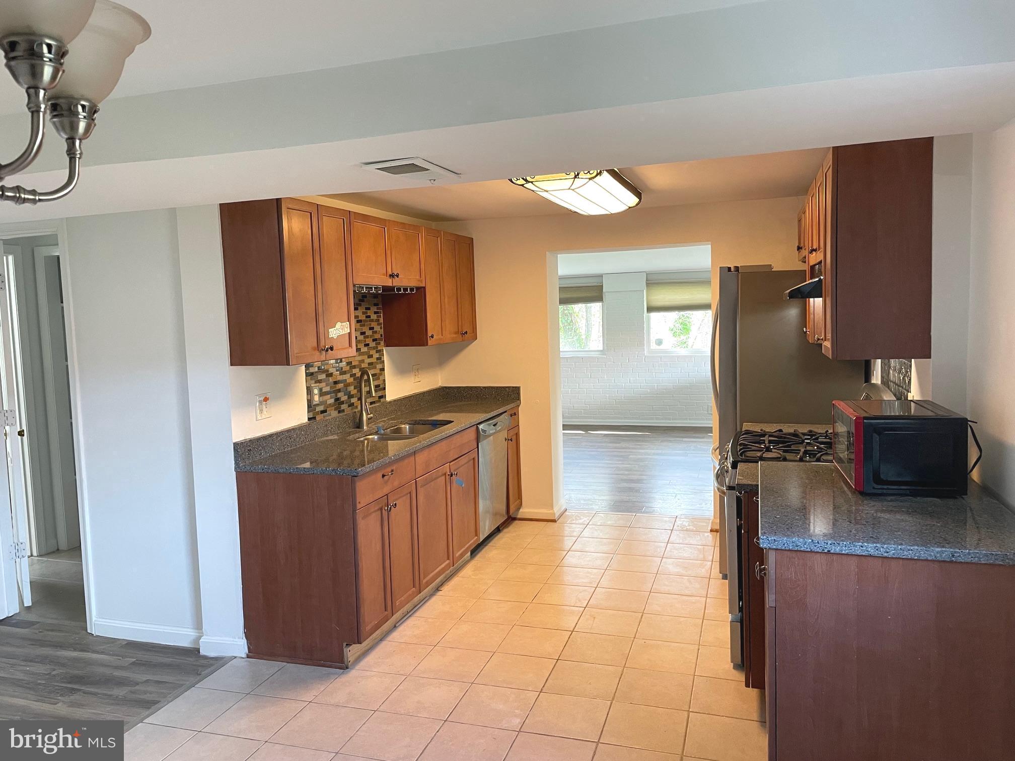 WOODBRIDGE - Residential Lease