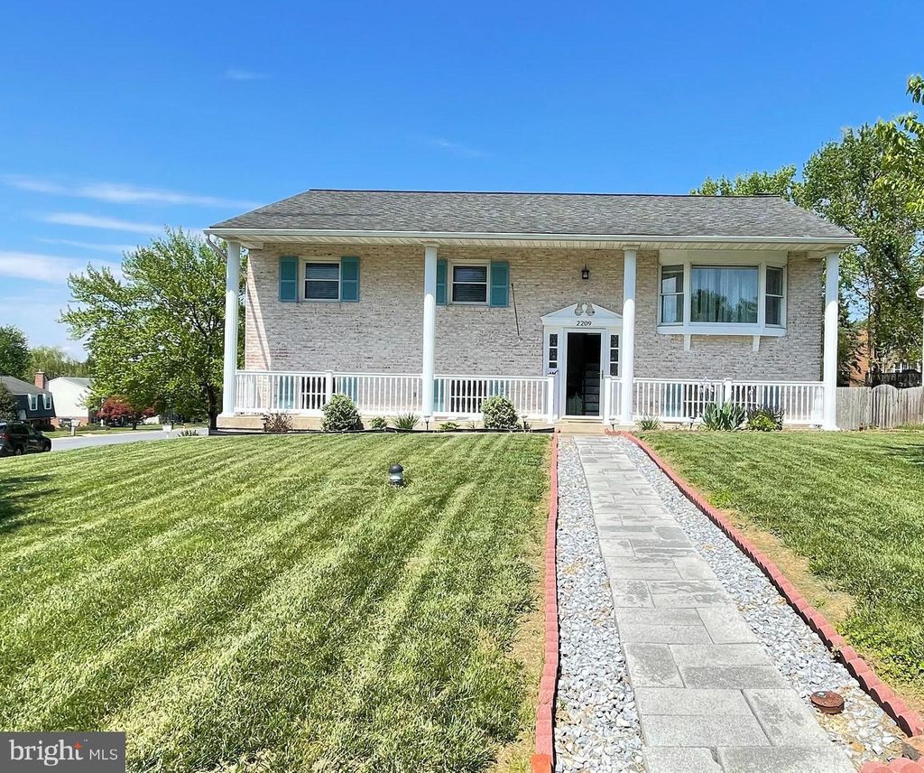 Photo of 2209 Bob White Lane, LANCASTER, PA 17601 (MLS # PALA2087462)
