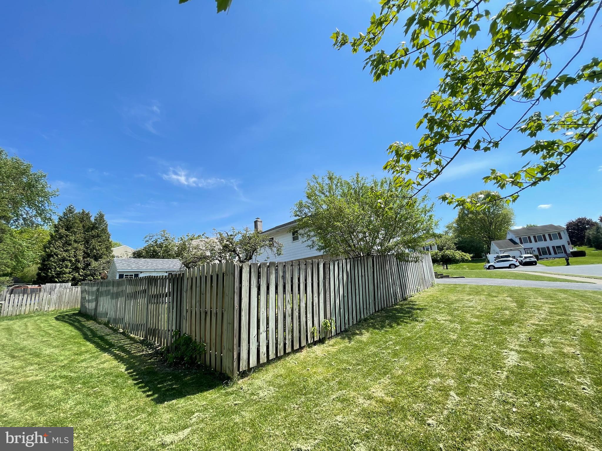 2209 BOB WHITE LANE