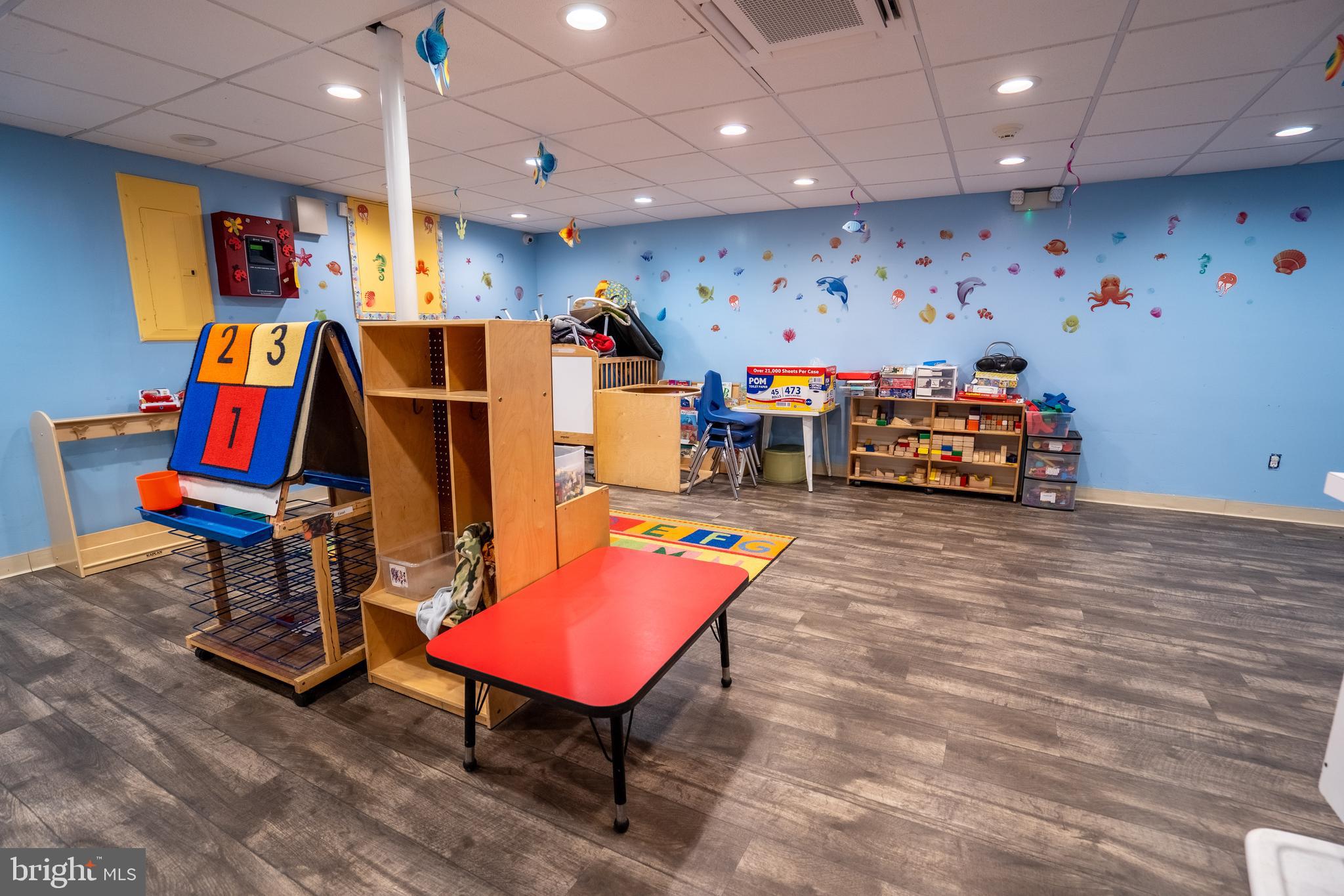 DENT HILL - Commercial Lease