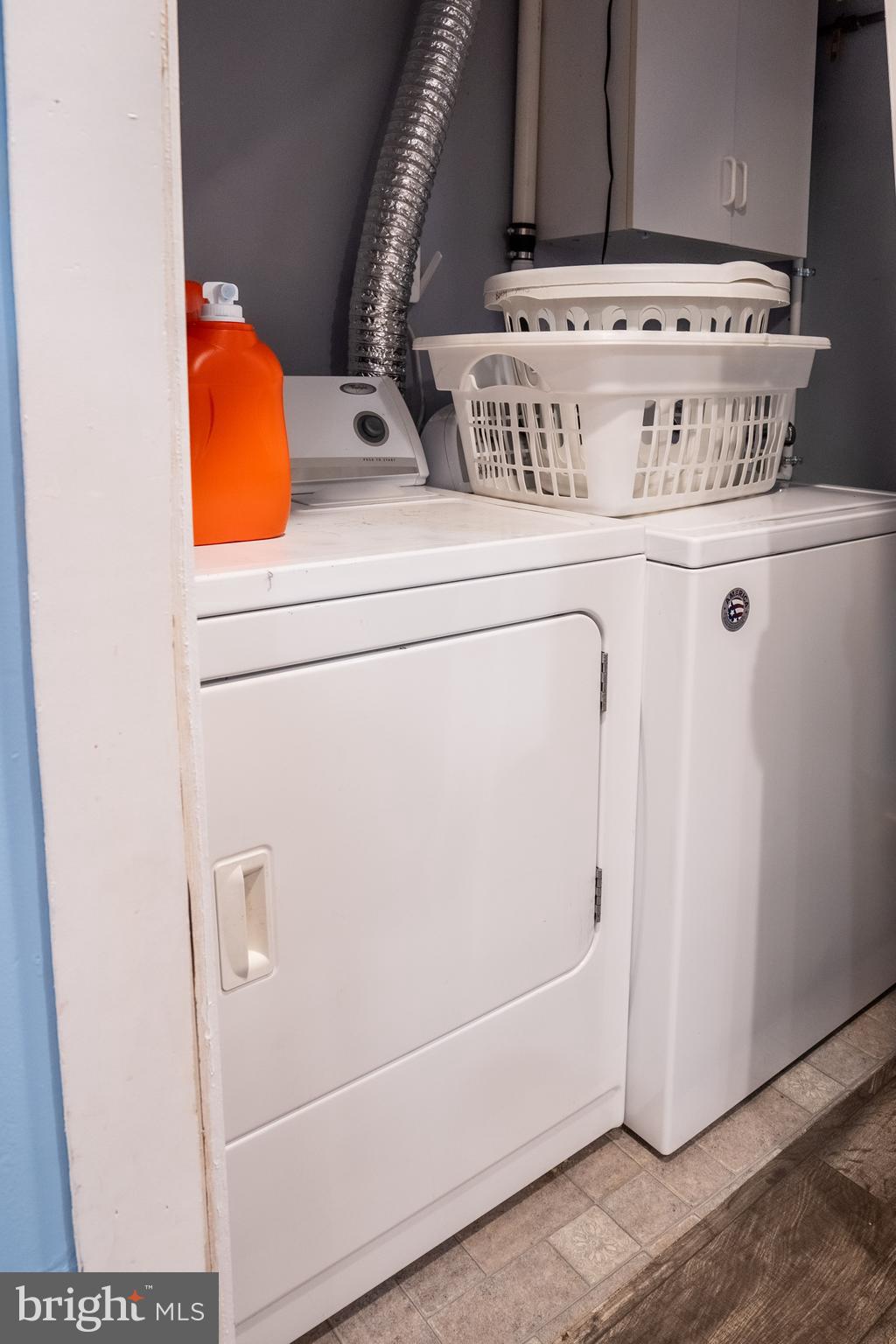 DENT HILL - Commercial Lease