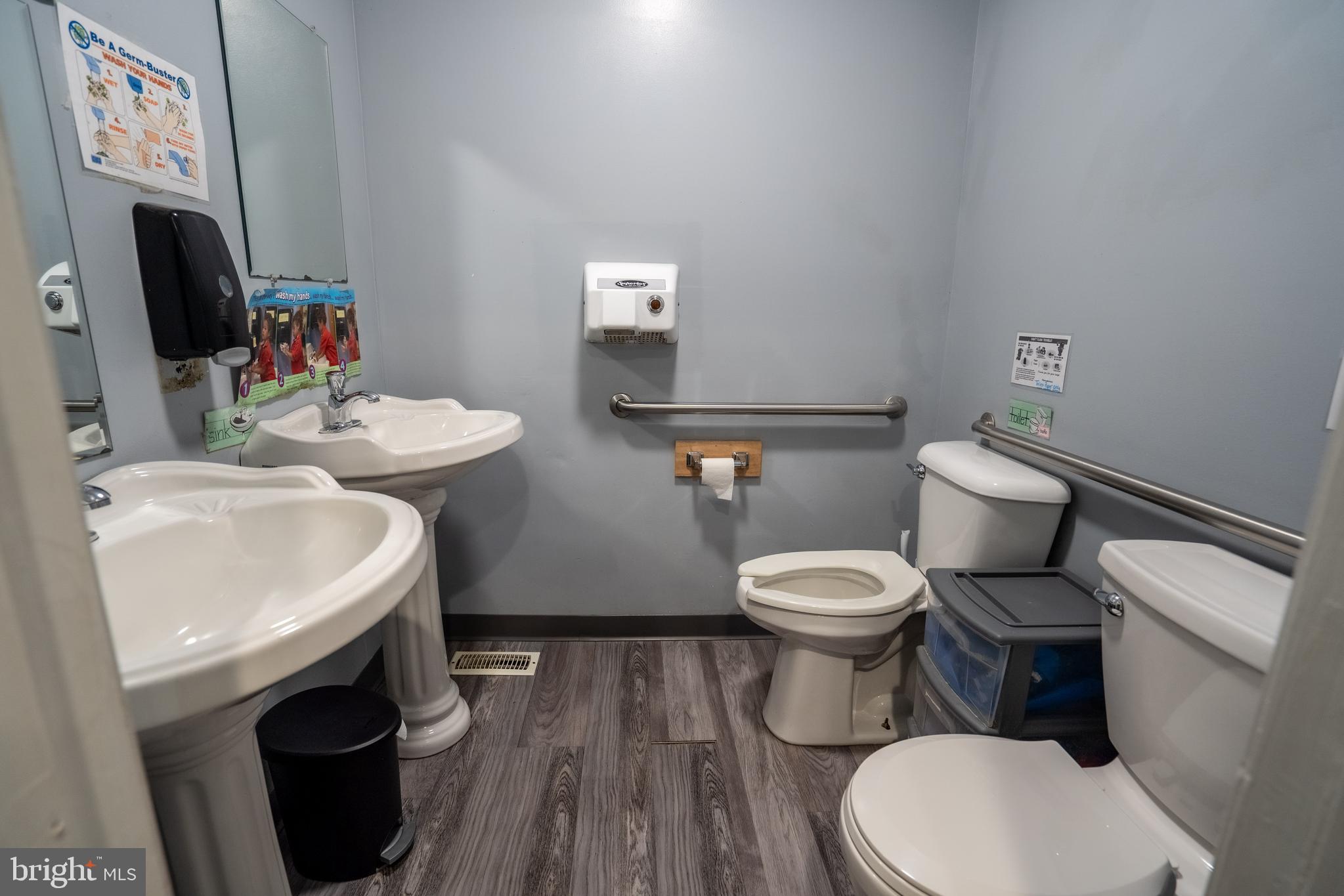 DENT HILL - Commercial Lease