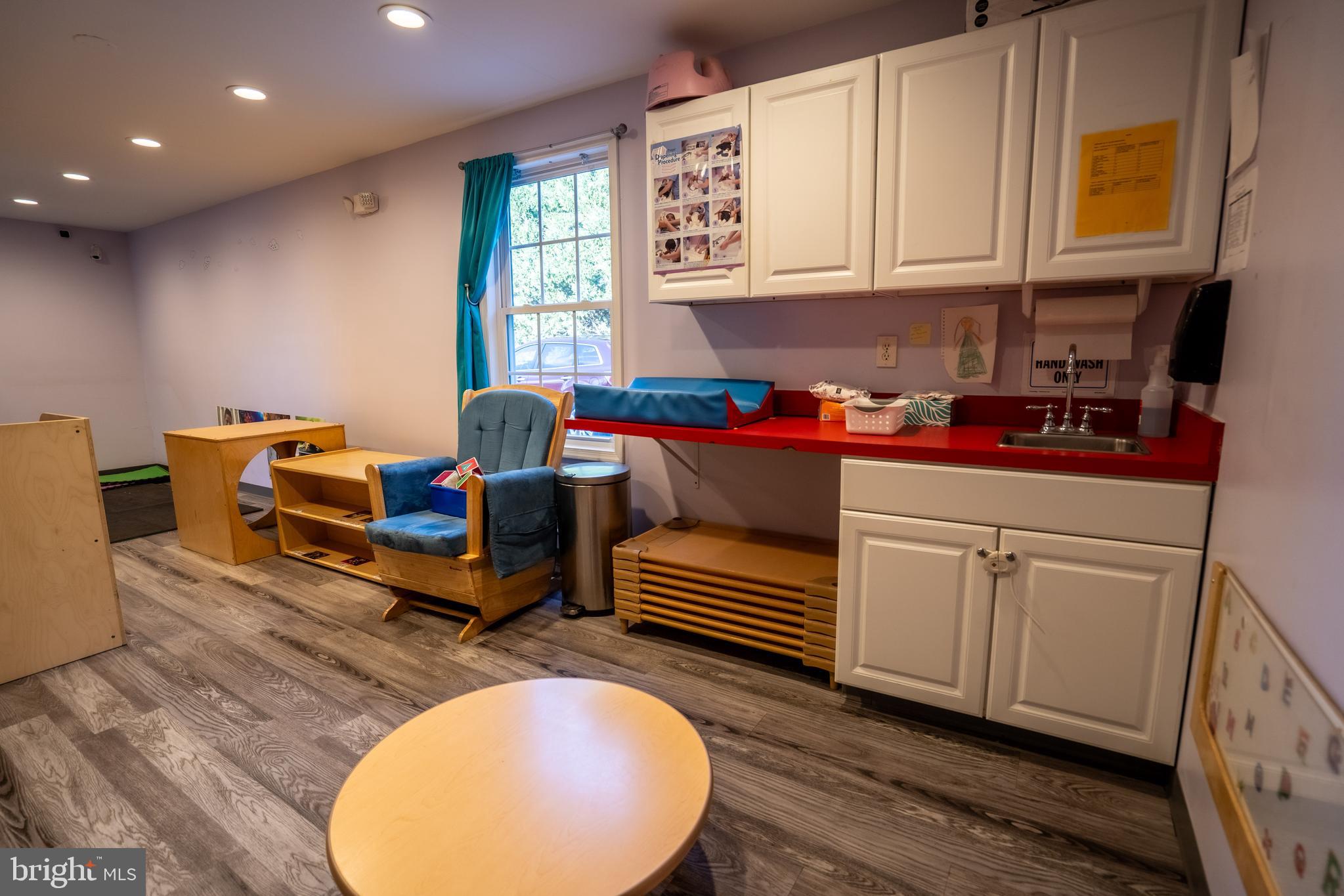 DENT HILL - Commercial Lease