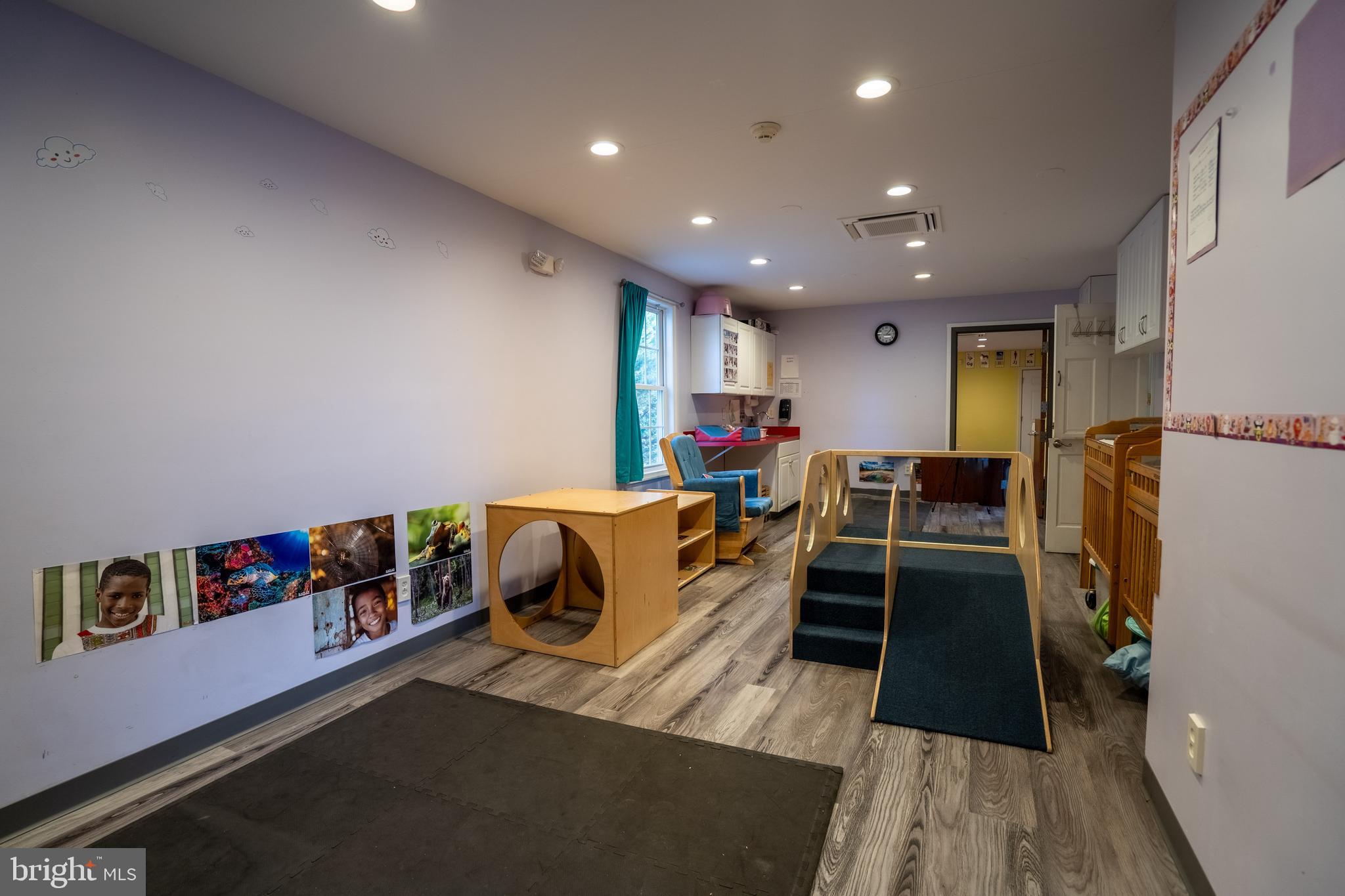 DENT HILL - Commercial Lease