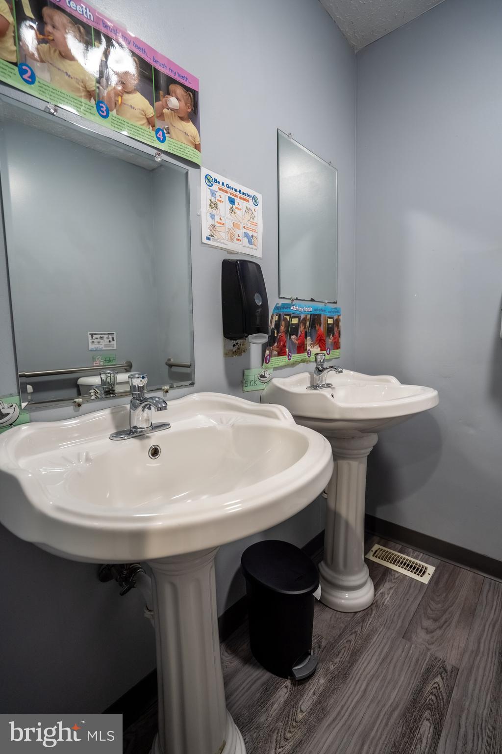 DENT HILL - Commercial Lease