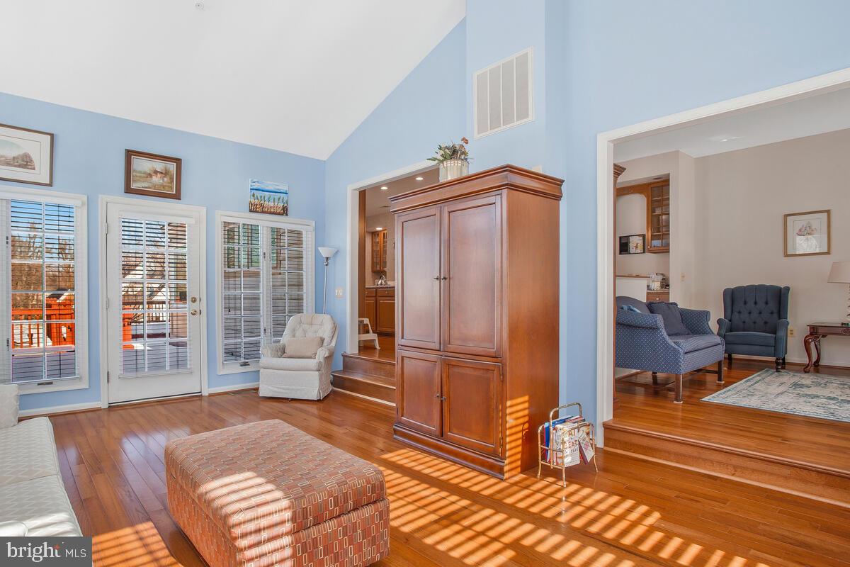 WOODMORE SOUTH - Residential