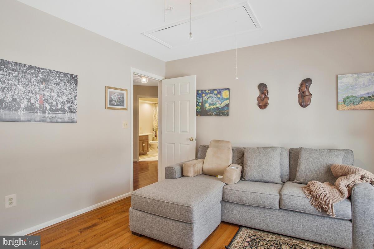 WOODMORE SOUTH - Residential