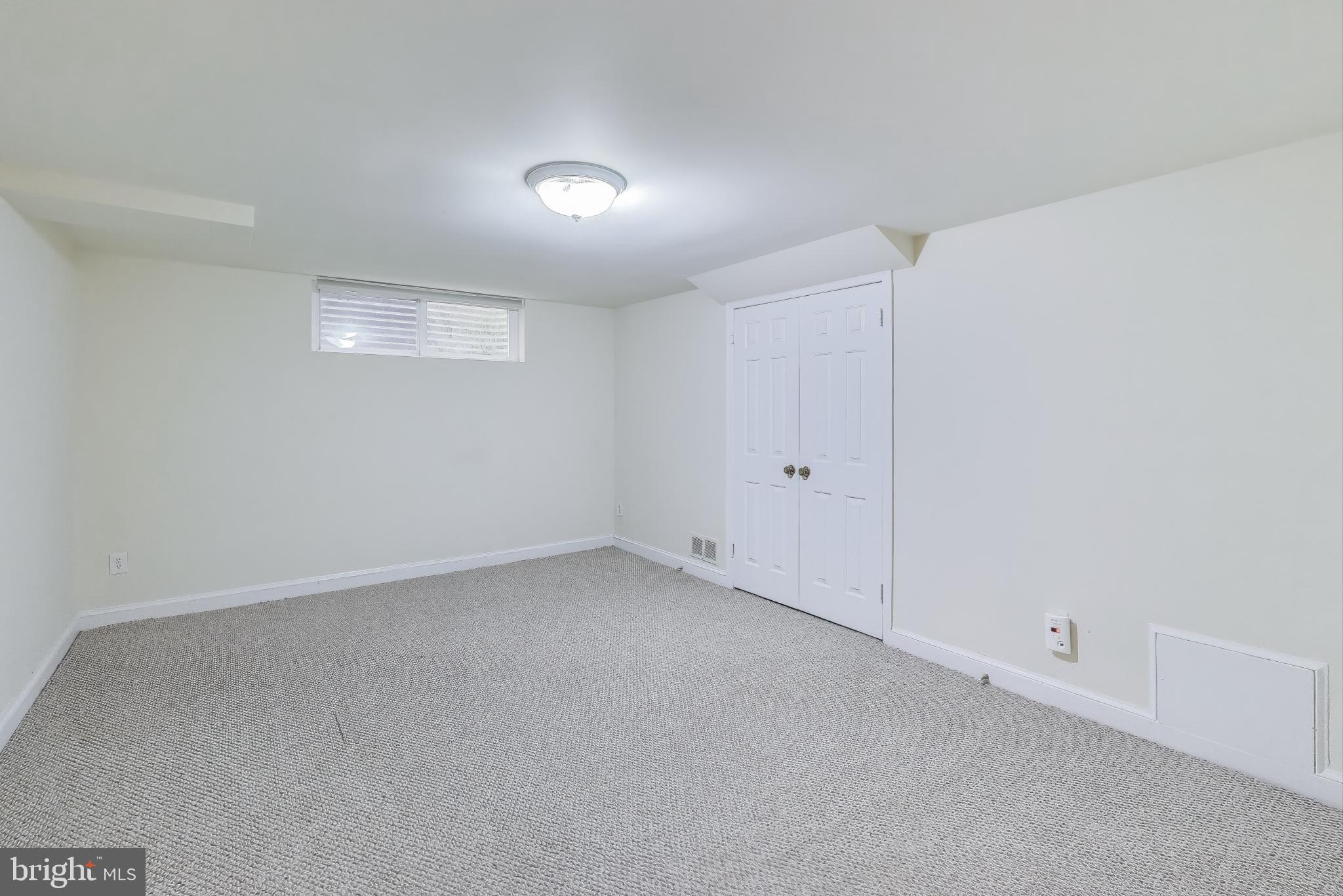 PT BETHESDA OUT RES 1 - Residential Lease