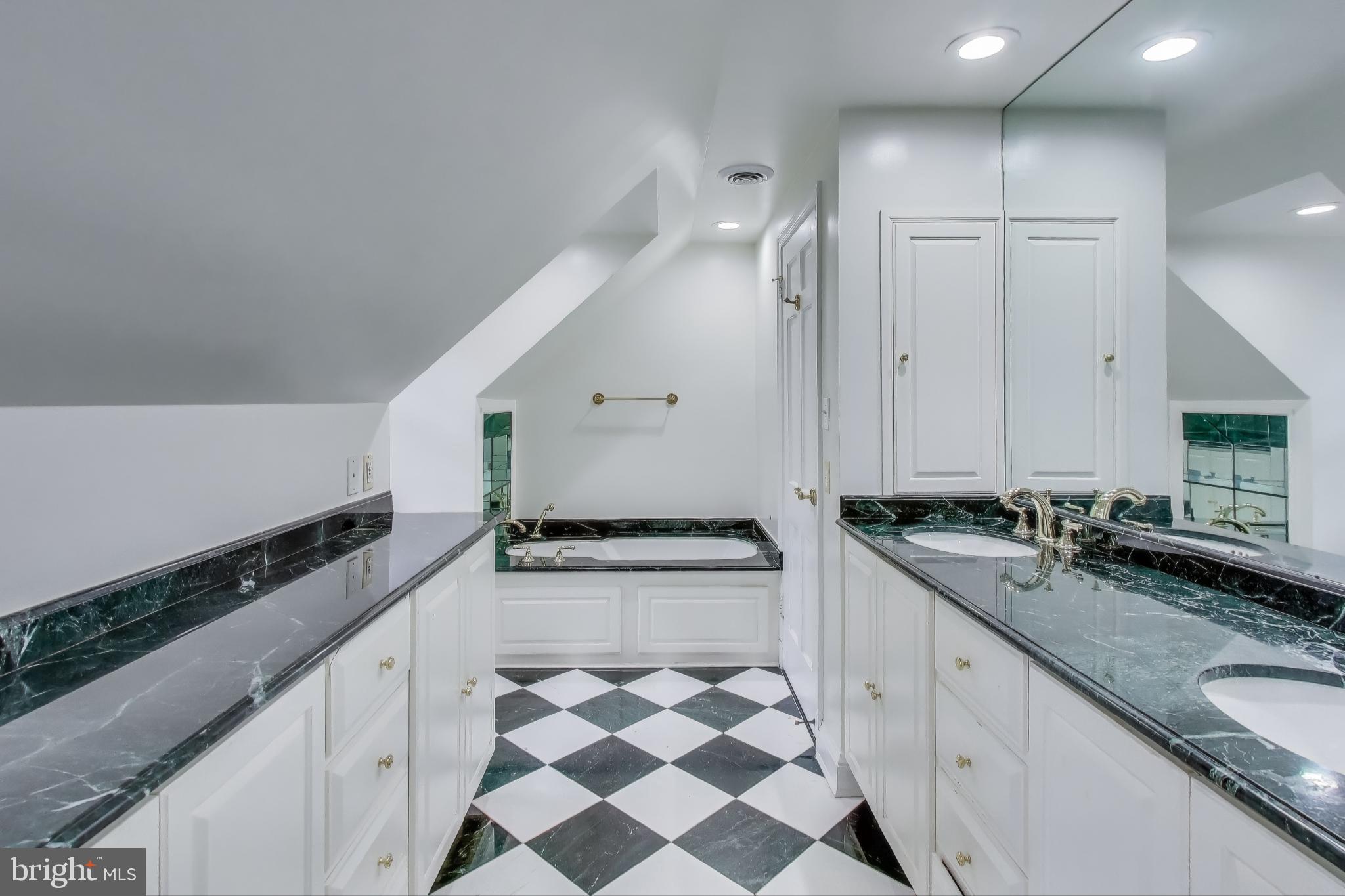 PT BETHESDA OUT RES 1 - Residential Lease