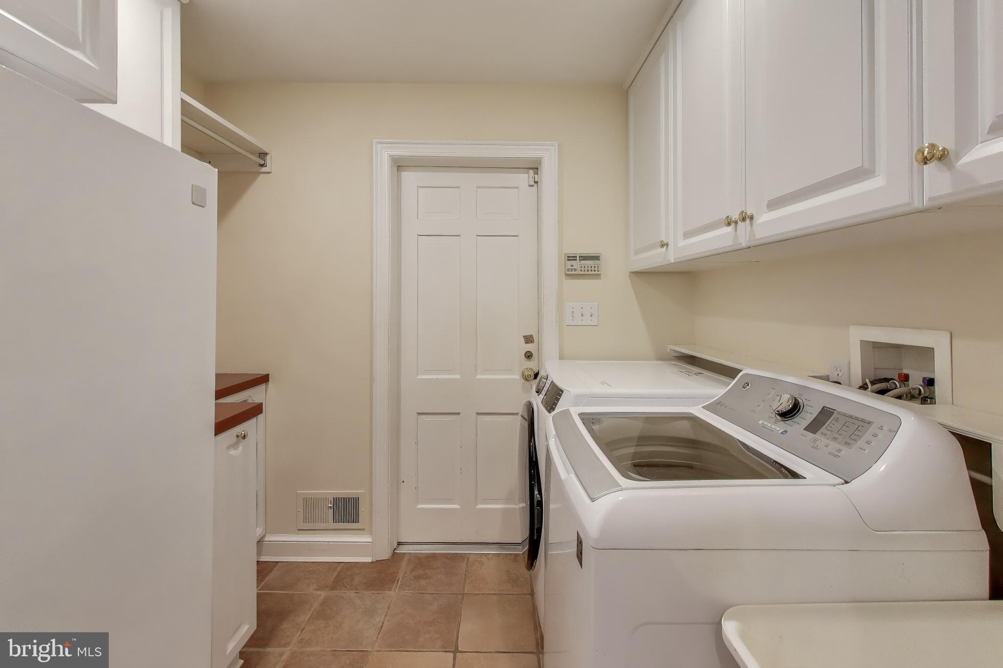 PT BETHESDA OUT RES 1 - Residential Lease