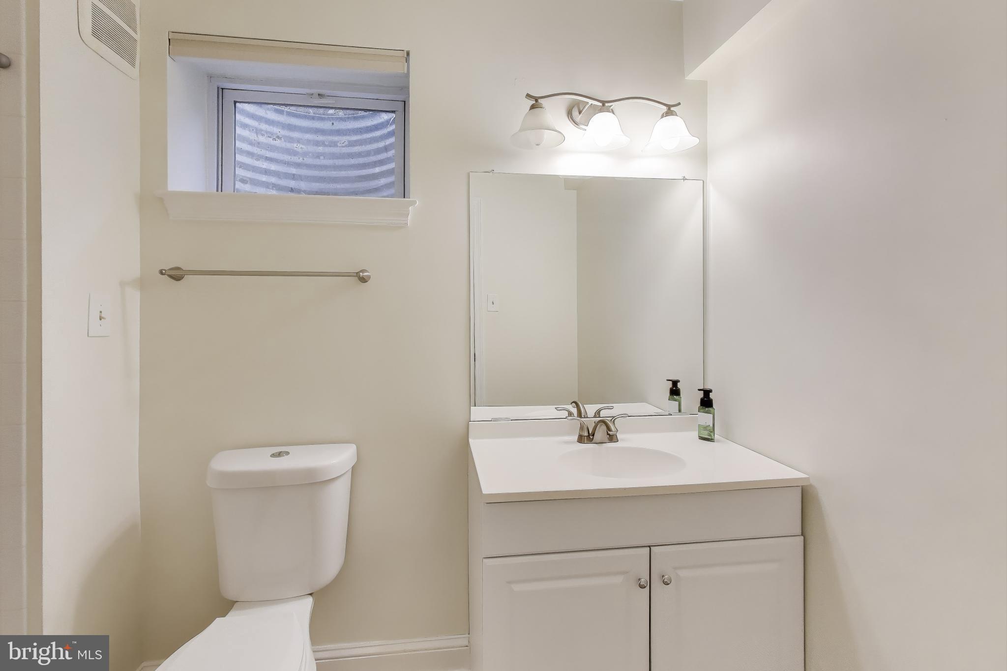 PT BETHESDA OUT RES 1 - Residential Lease