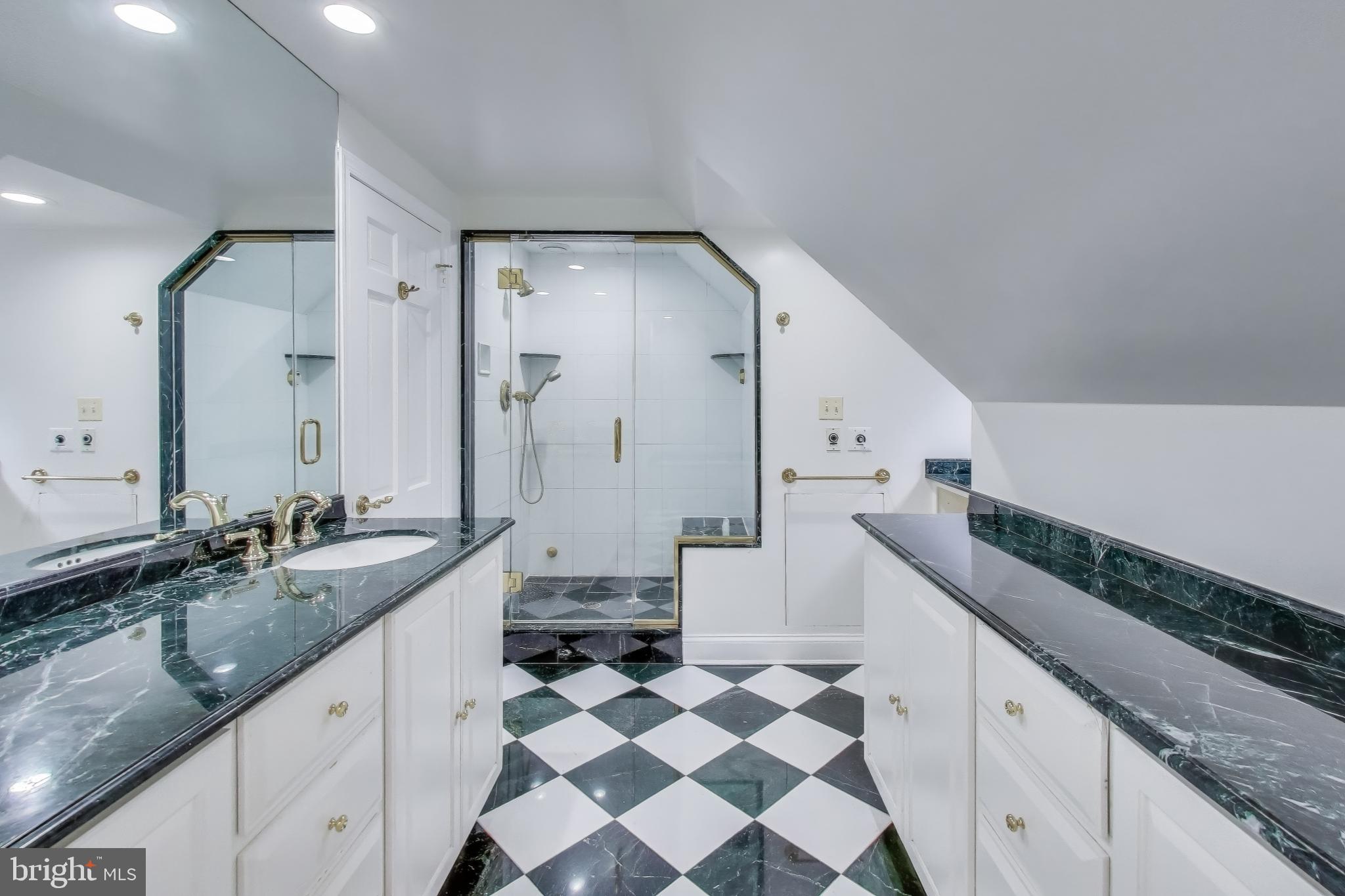 PT BETHESDA OUT RES 1 - Residential Lease