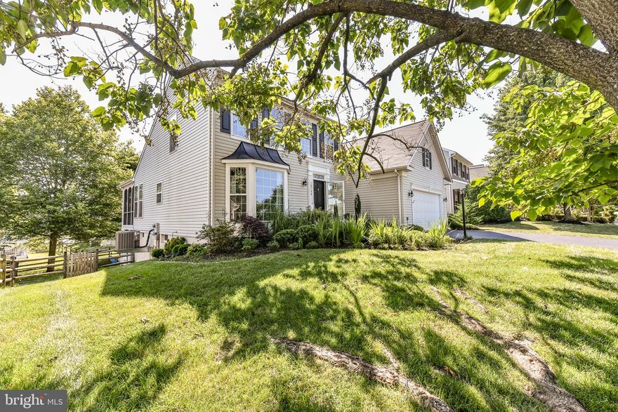 Upgrades throughout this SFH in sought-after Potomac Station*Gleaming Hardwood Floors & Ceramic Tile, Chair & Crown moldings throughout main level*Formal Dining Room greets you, leading you to Open & Bright kitchen with Granite Counters, Stainless Appliances, custom backsplash & kitchen table space leading to family room with fireplace*Amazing Screened-in porch off family room*Master Bathroom upgraded with granite vanities & tiled floor & soaking tub*The walkout lower level offers the perfect space for entertaining with Recreation Room, Den/Office/Guest Room, Full Bath and Workshop*Slate Patio*Close to Schools*Close to Wegmans, Cobb Theatre, Etc.Community swimming pool nearby, short drive to all the restaurants and amenities in Leesburg! *The Potomac Station community offers a managed clubhouse and pool facility, tennis and basketball courts,  tot lot  play areas, and scenic hiking, picnics and views on the trail to Goose Creek*Elementary & Middle School bus stops at front step!Available now!