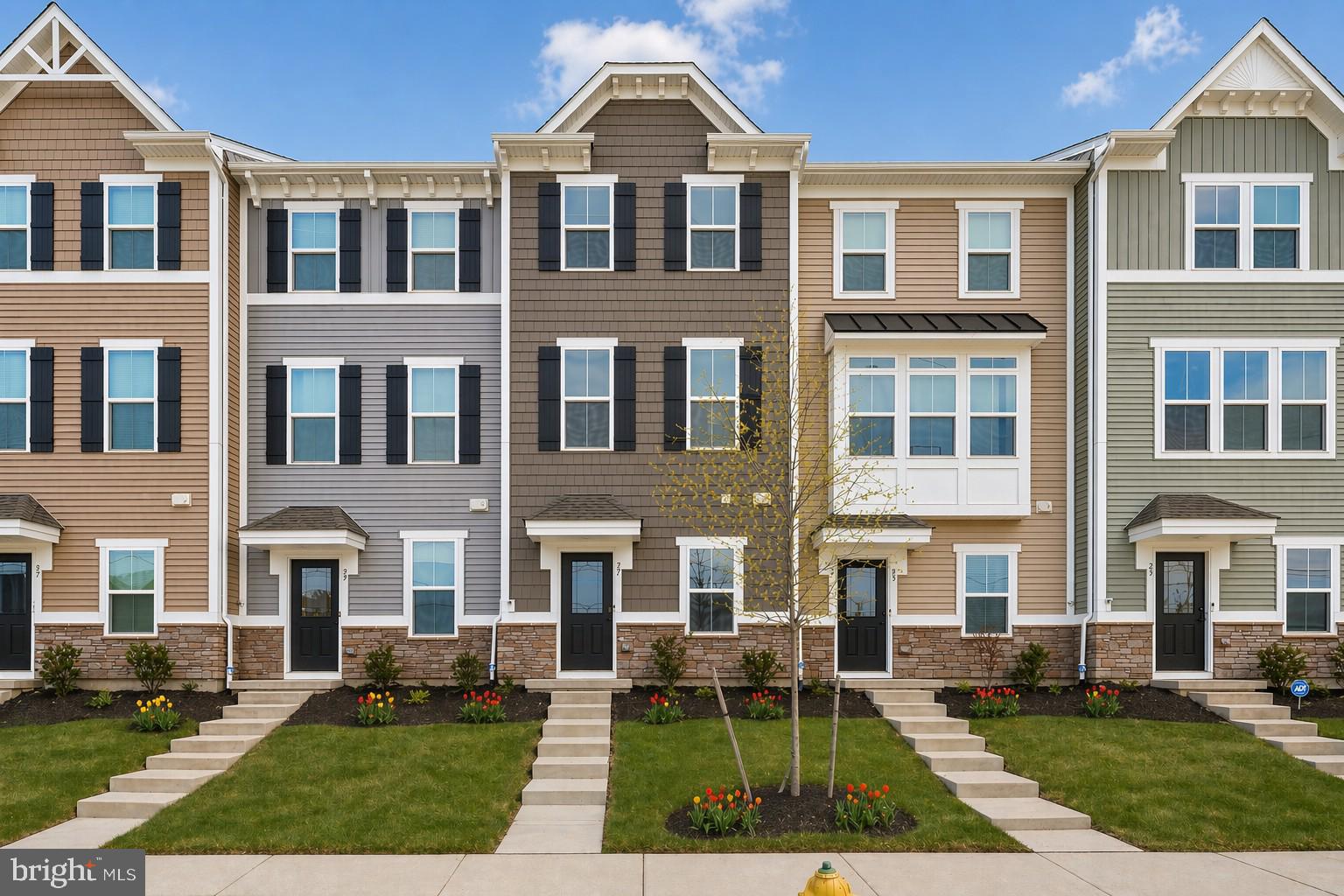 27 SIDNEY LANE