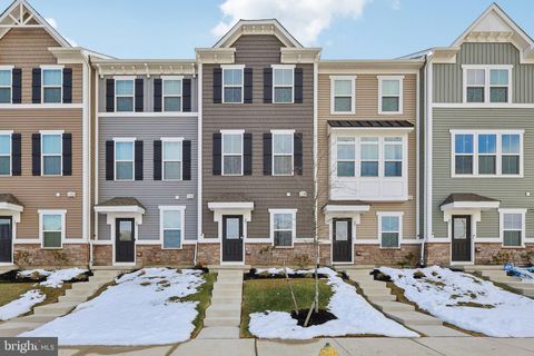 Townhouse For Sale - 27 Sidney Lane<br/> STRATFORD, NJ 08084