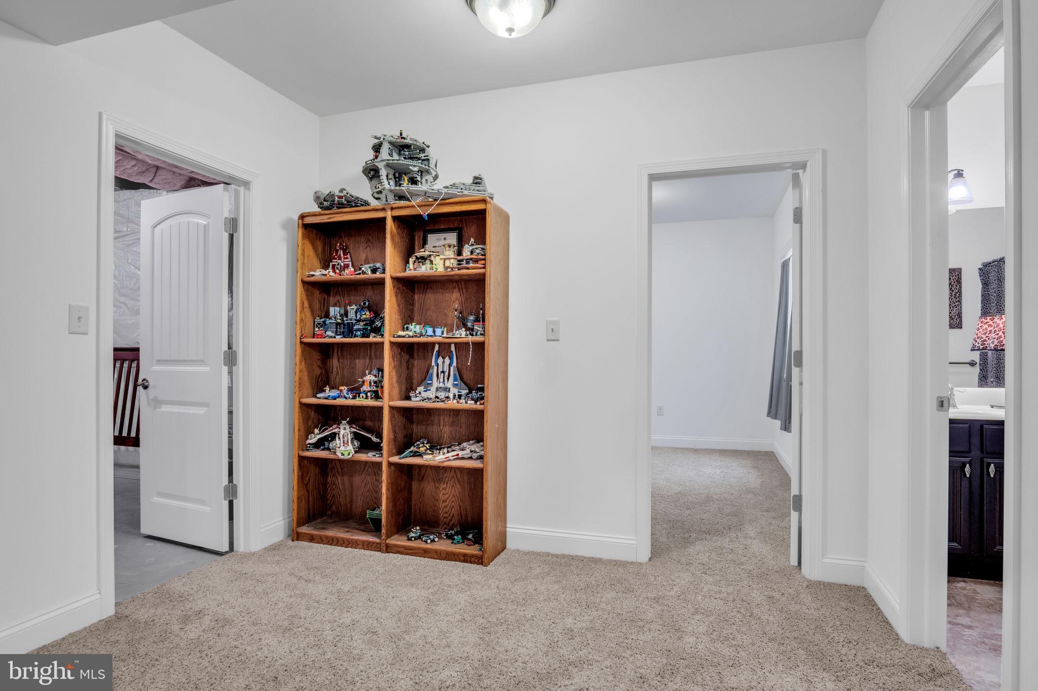 DANBURY GLEN - Residential