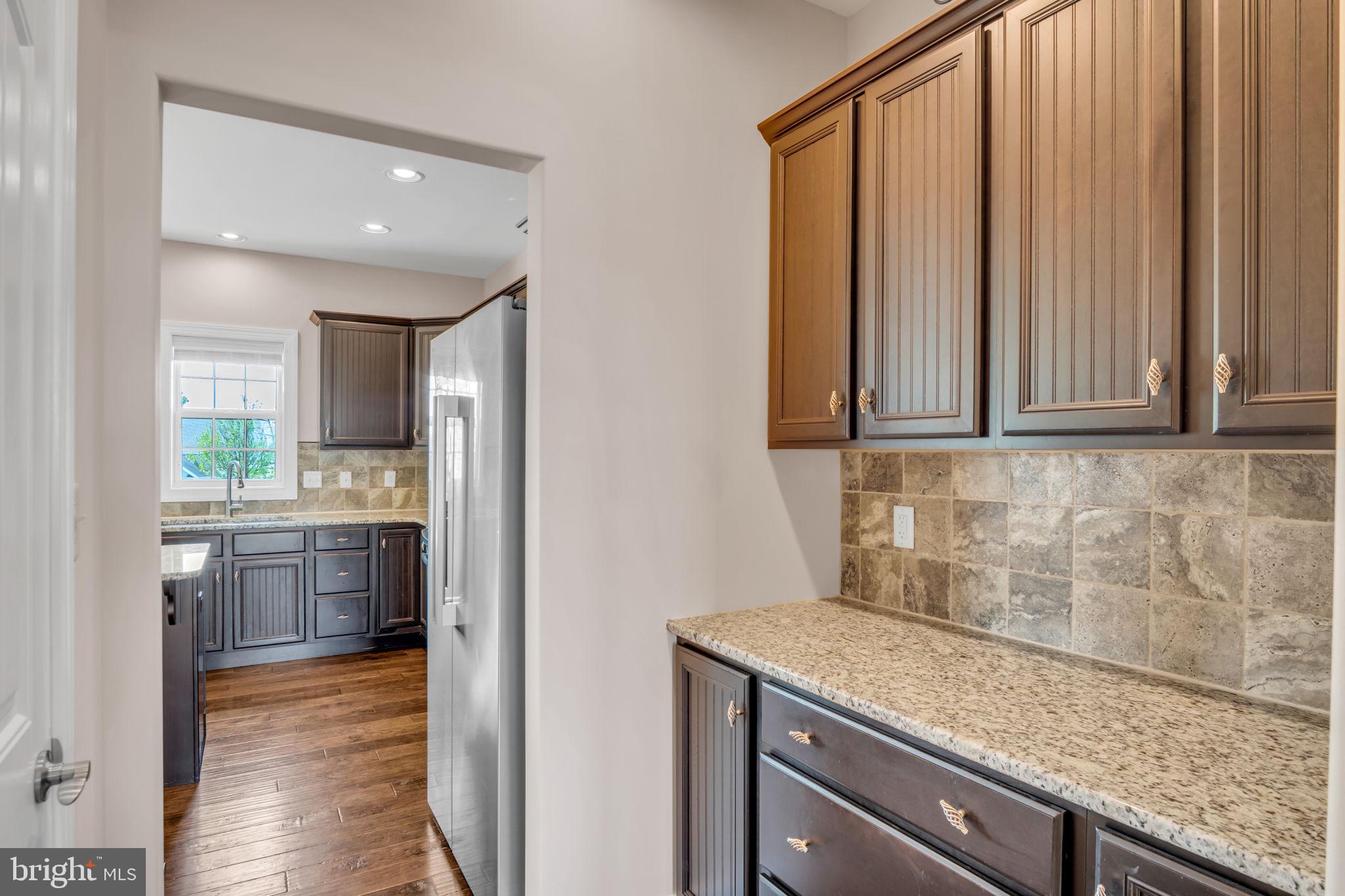 DANBURY GLEN - Residential