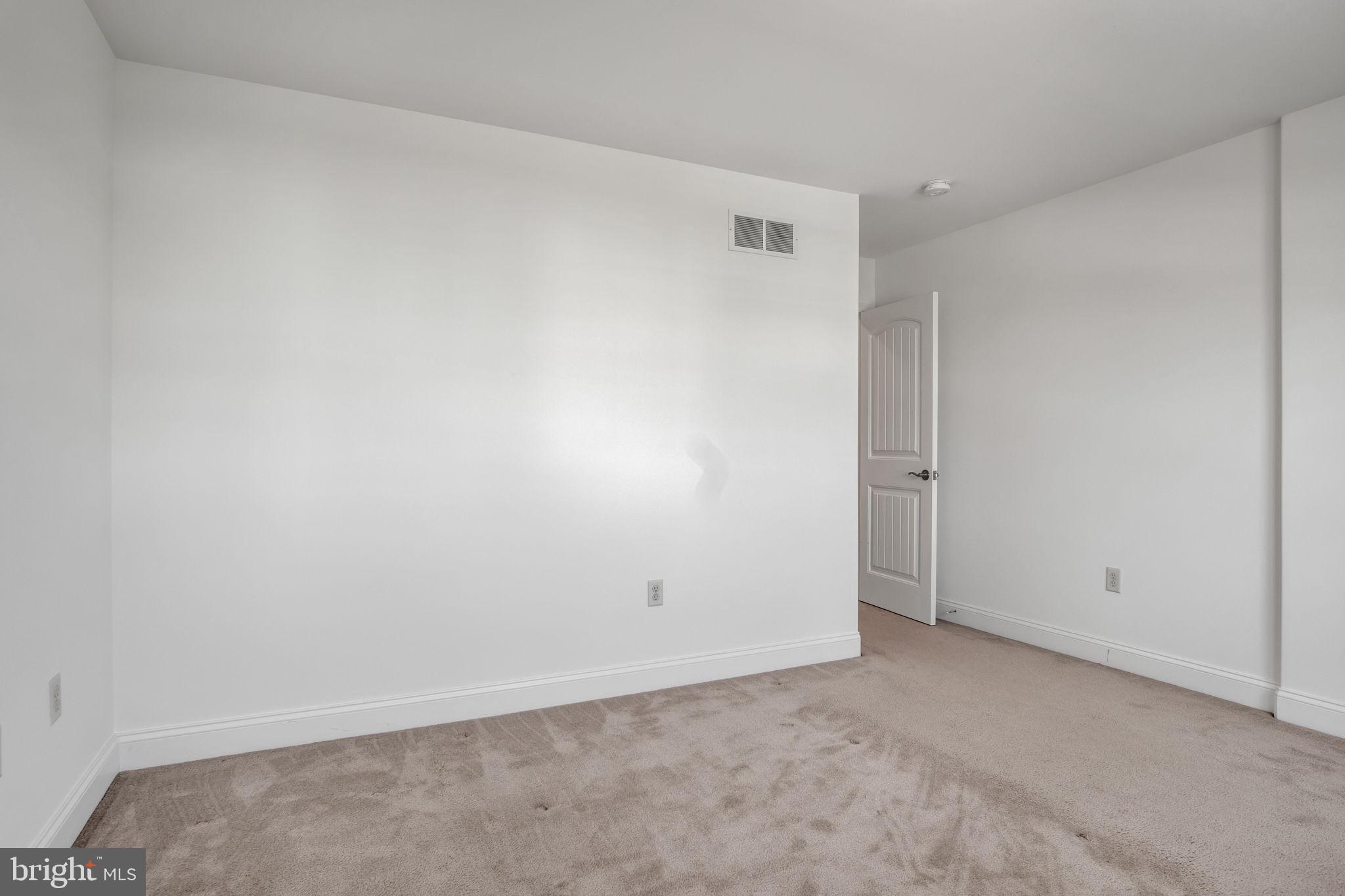 DANBURY GLEN - Residential