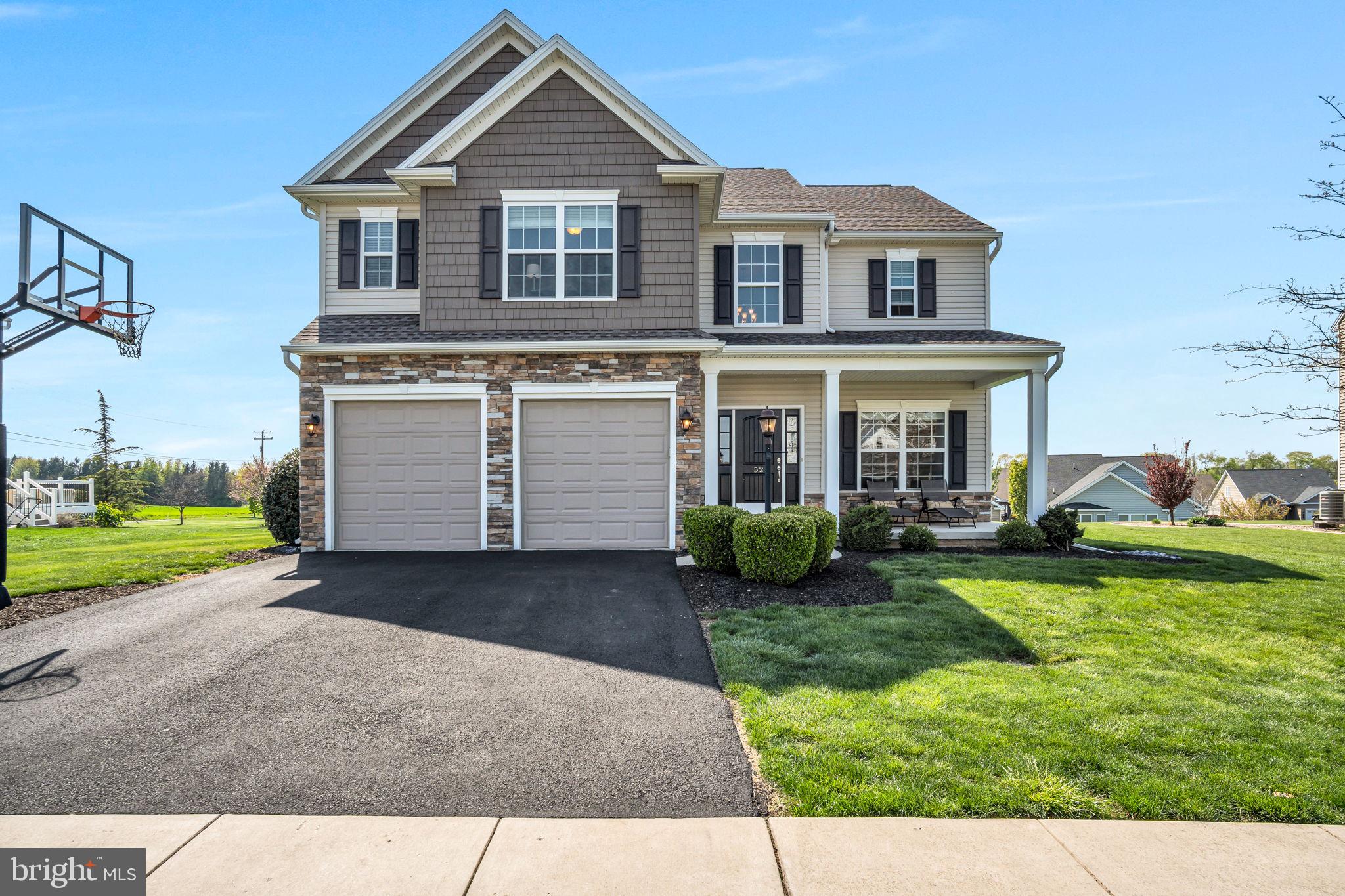 DANBURY GLEN - Residential