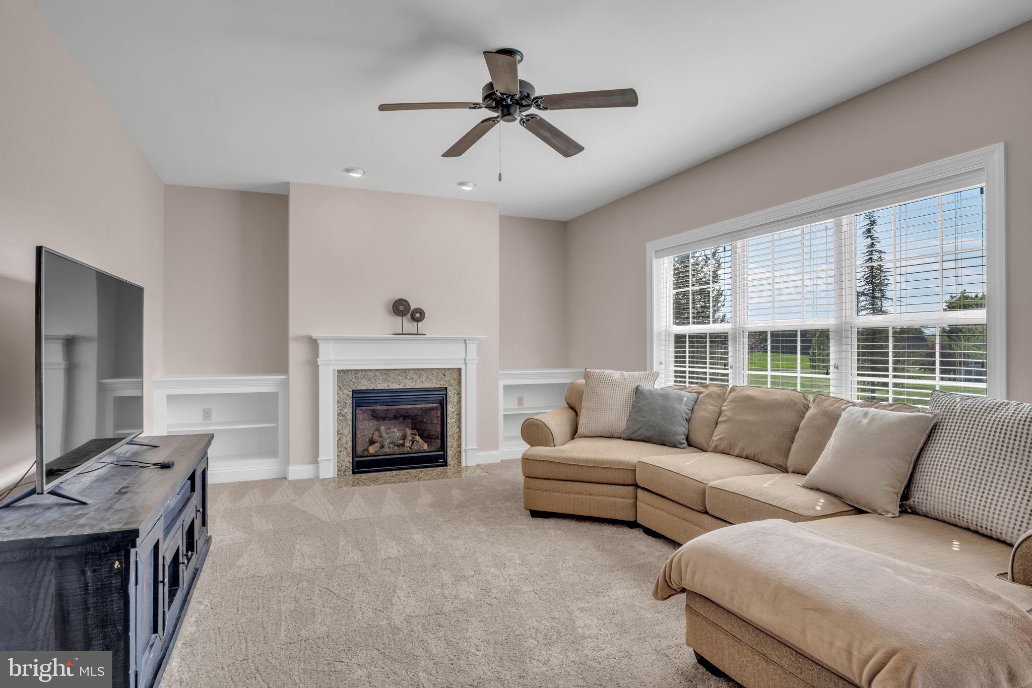 DANBURY GLEN - Residential