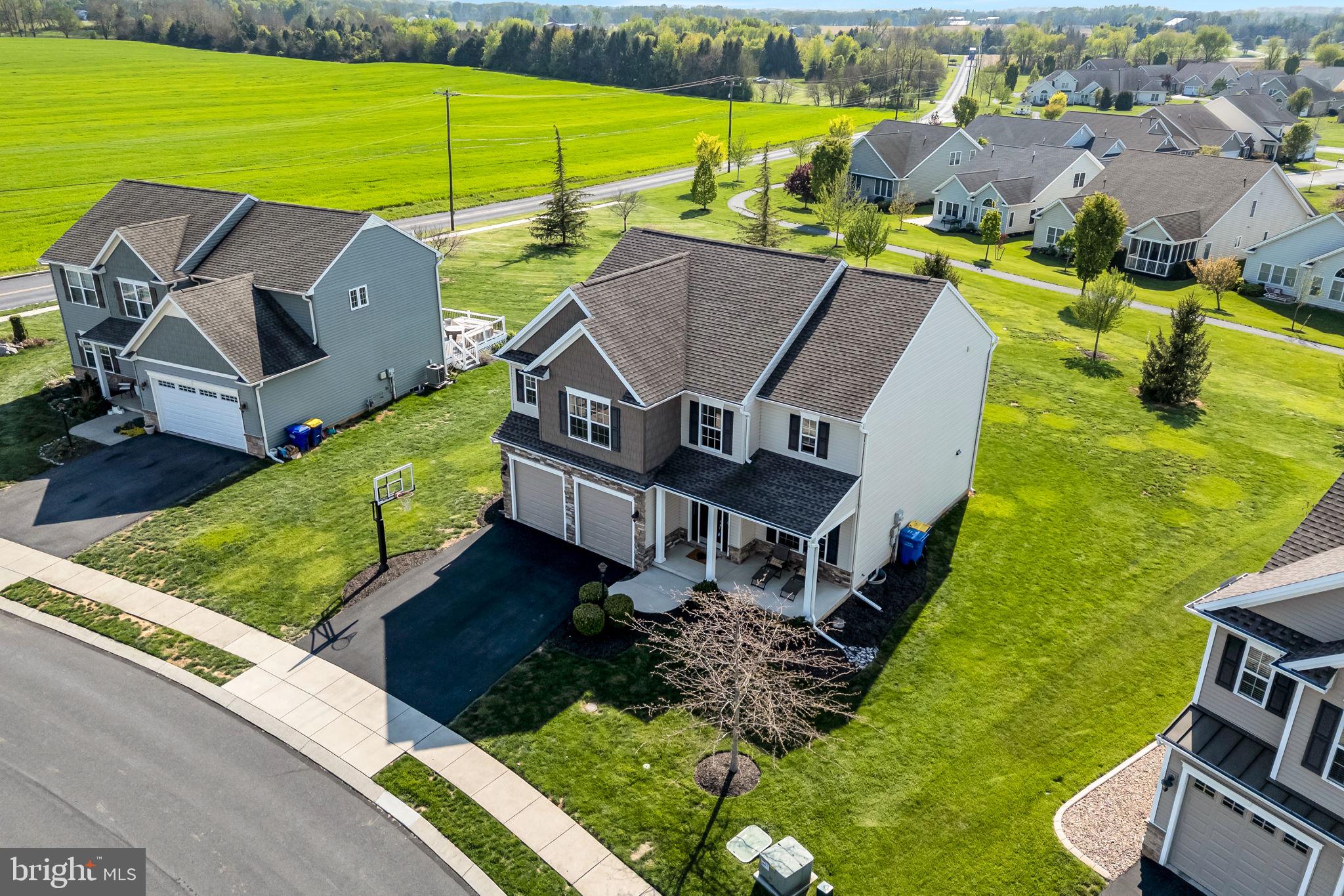 DANBURY GLEN - Residential