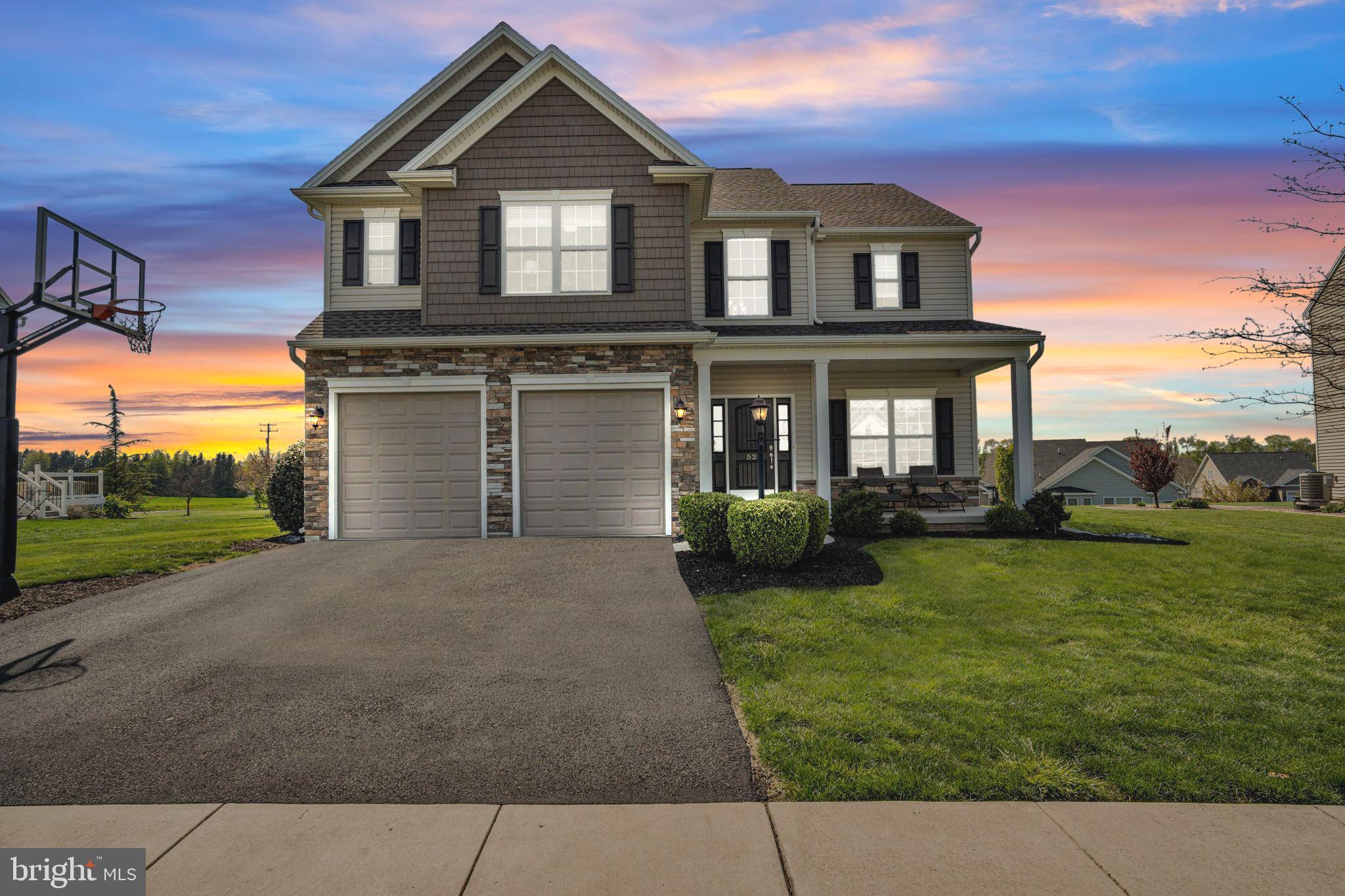 DANBURY GLEN - Residential