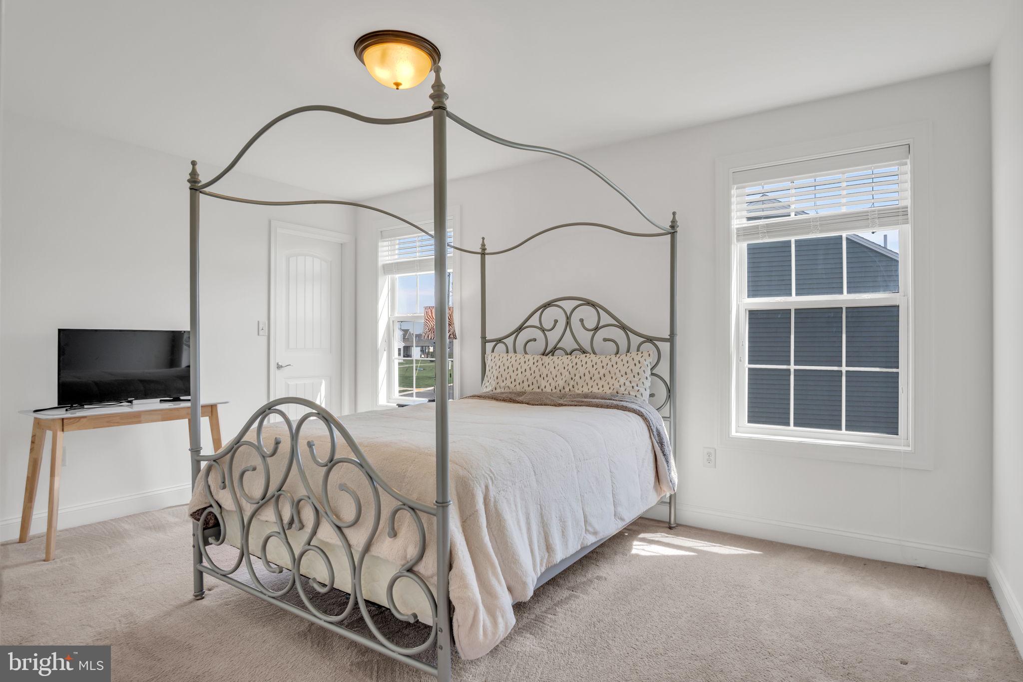 DANBURY GLEN - Residential