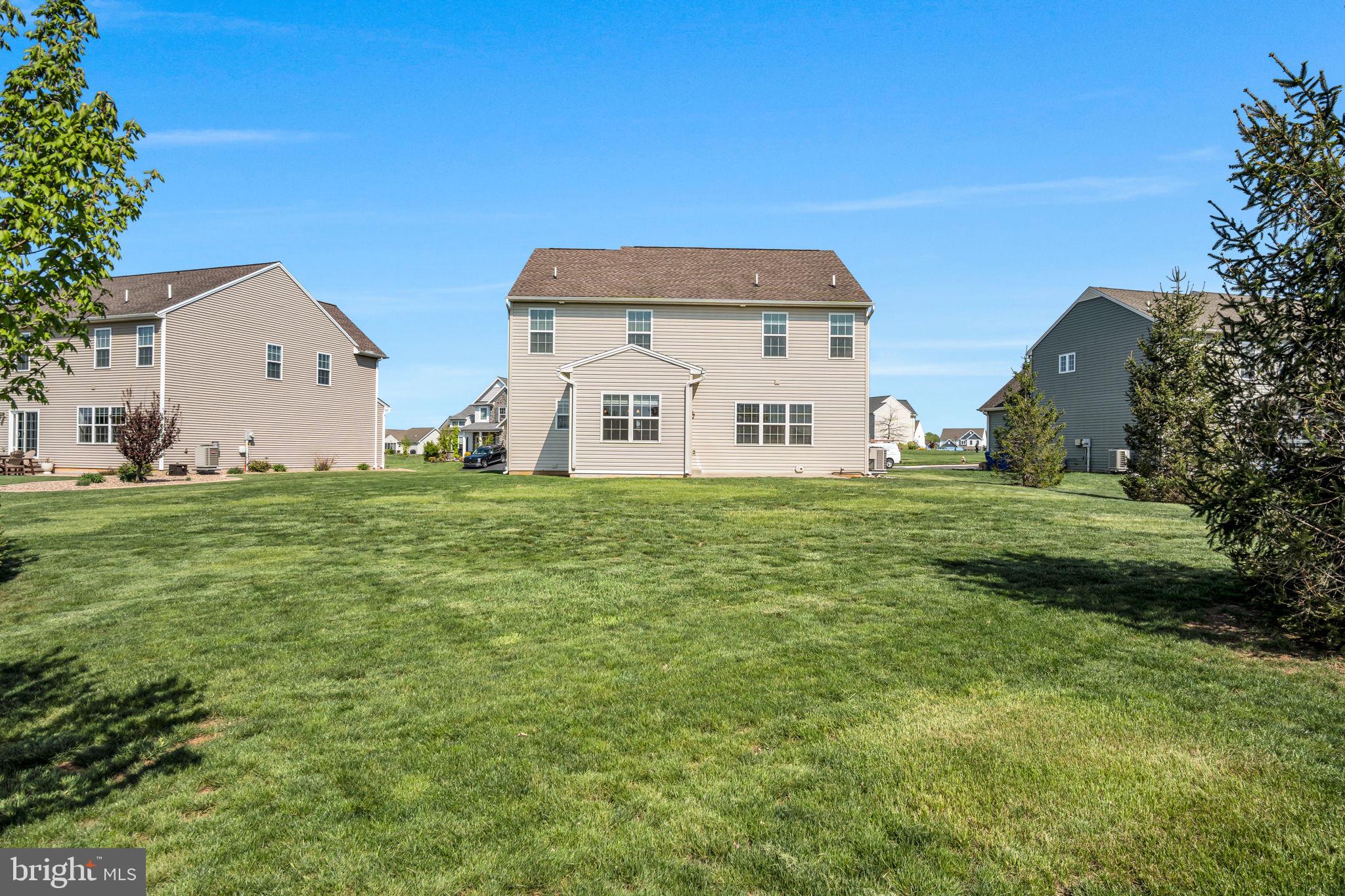 DANBURY GLEN - Residential