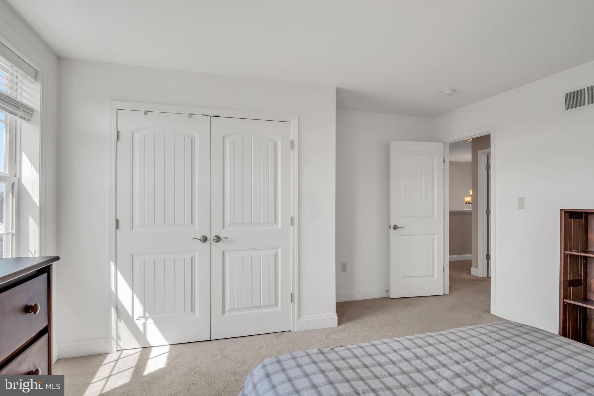 DANBURY GLEN - Residential