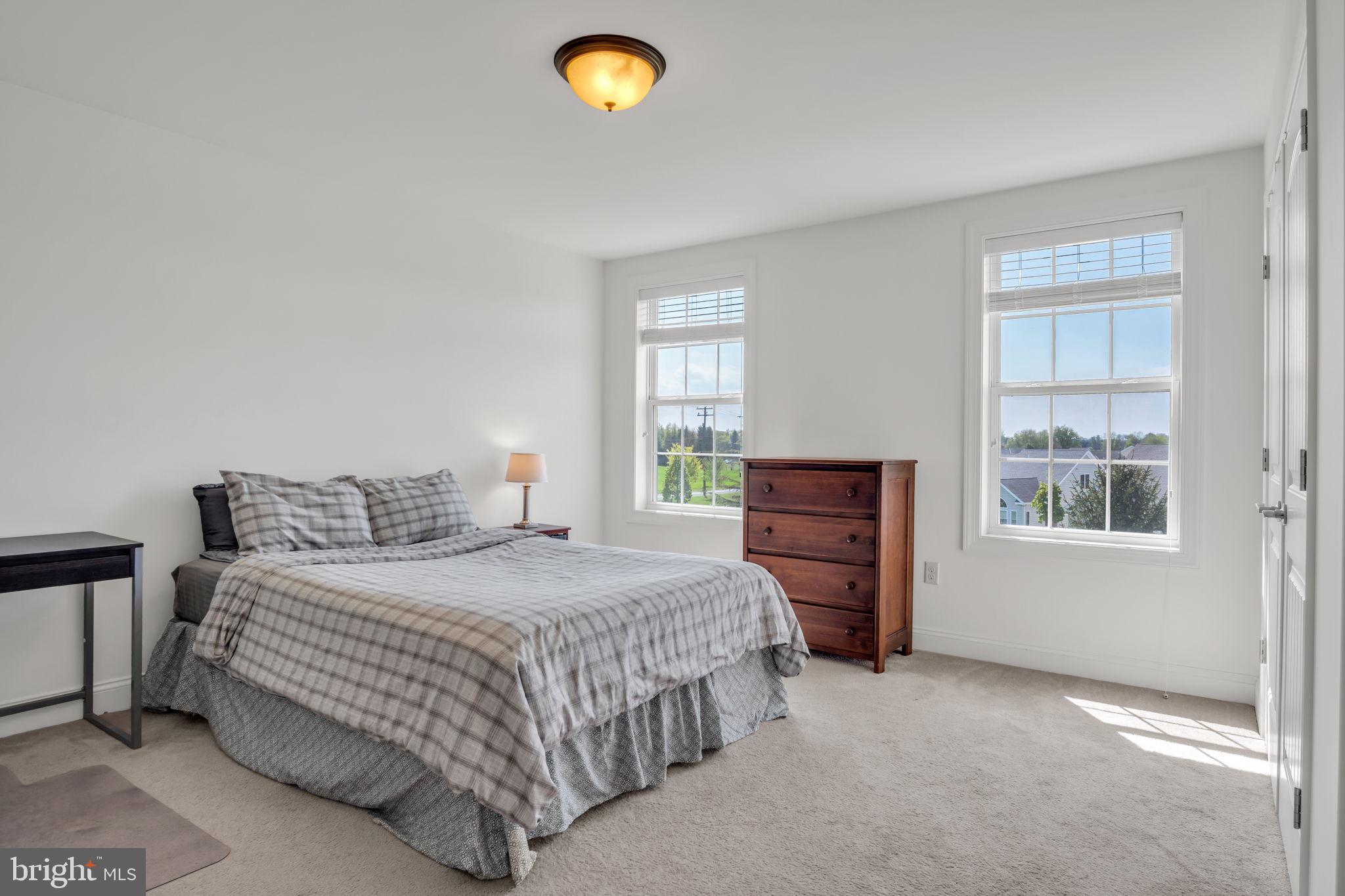 DANBURY GLEN - Residential