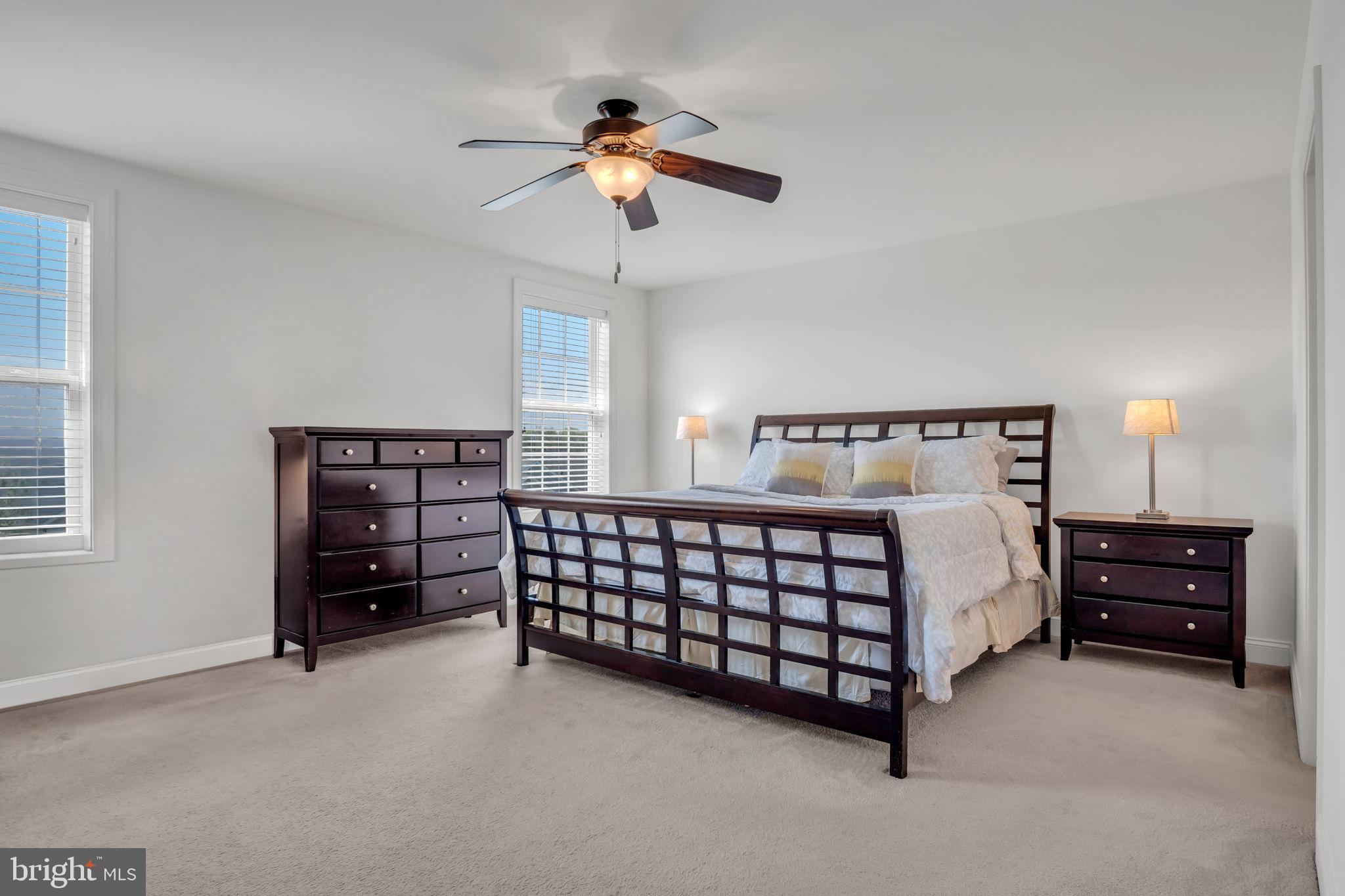 DANBURY GLEN - Residential
