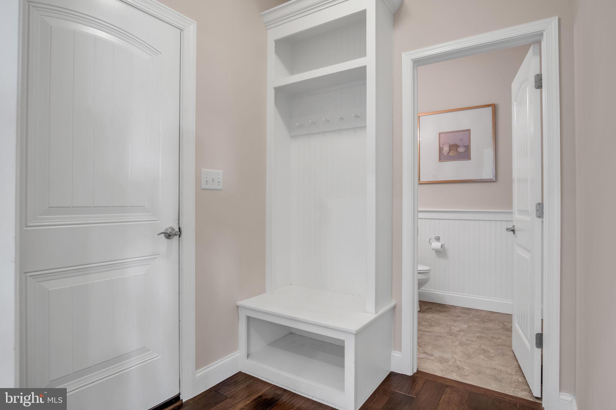DANBURY GLEN - Residential
