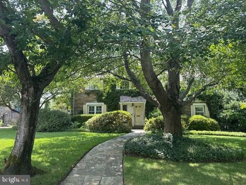 Photo of 5208 Dorset Avenue, CHEVY CHASE, MD 20815 (MLS # MDMC2195714)